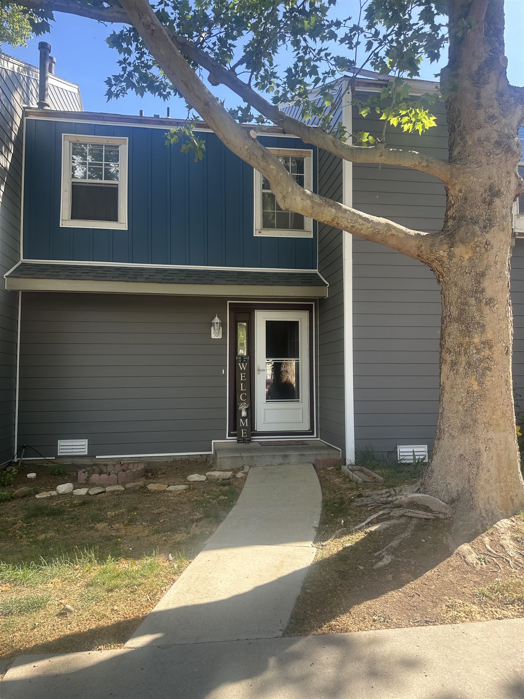 260 Coventry Court Property Photo