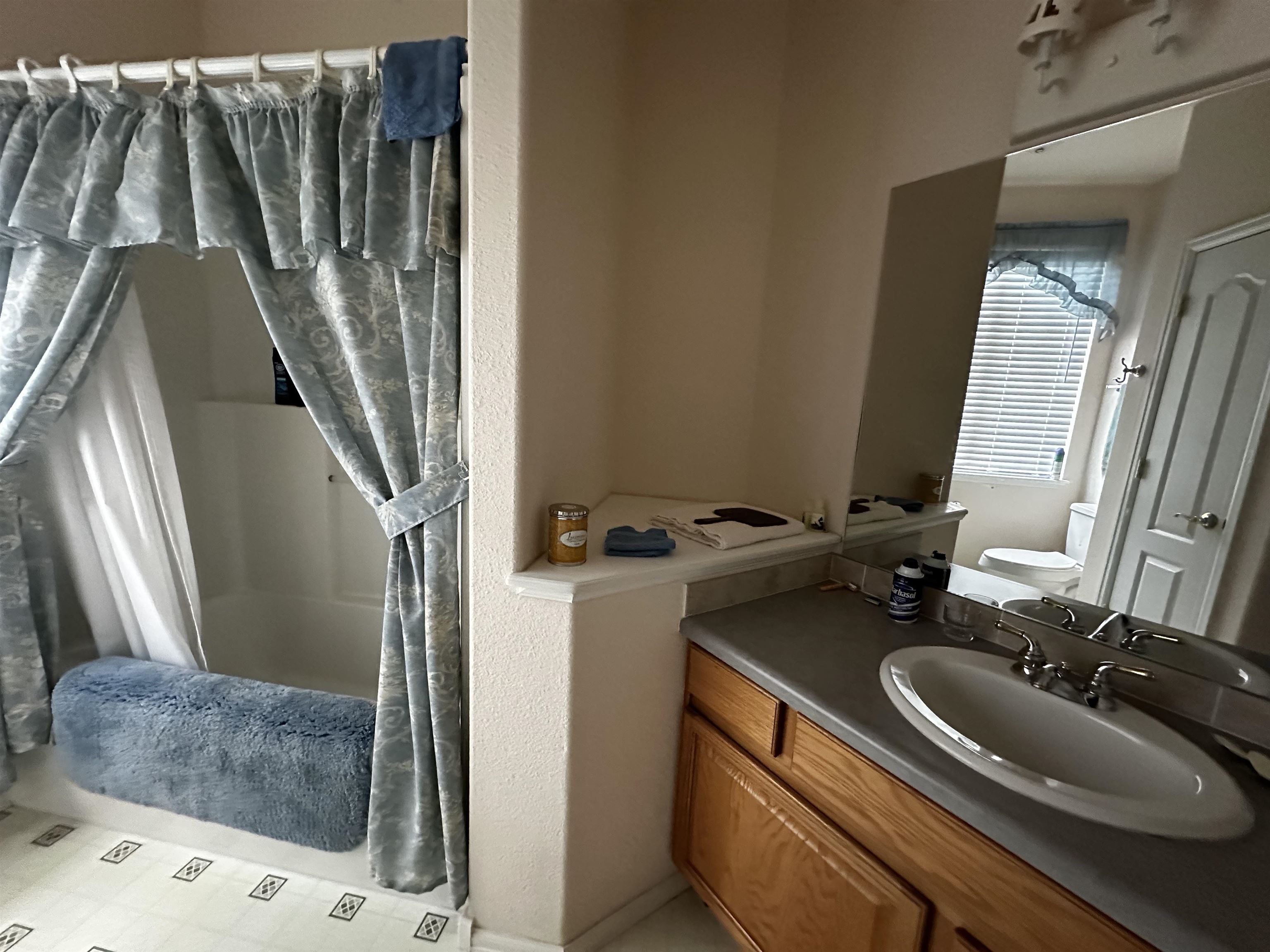 586 28 1/2 Road Property Photo 10