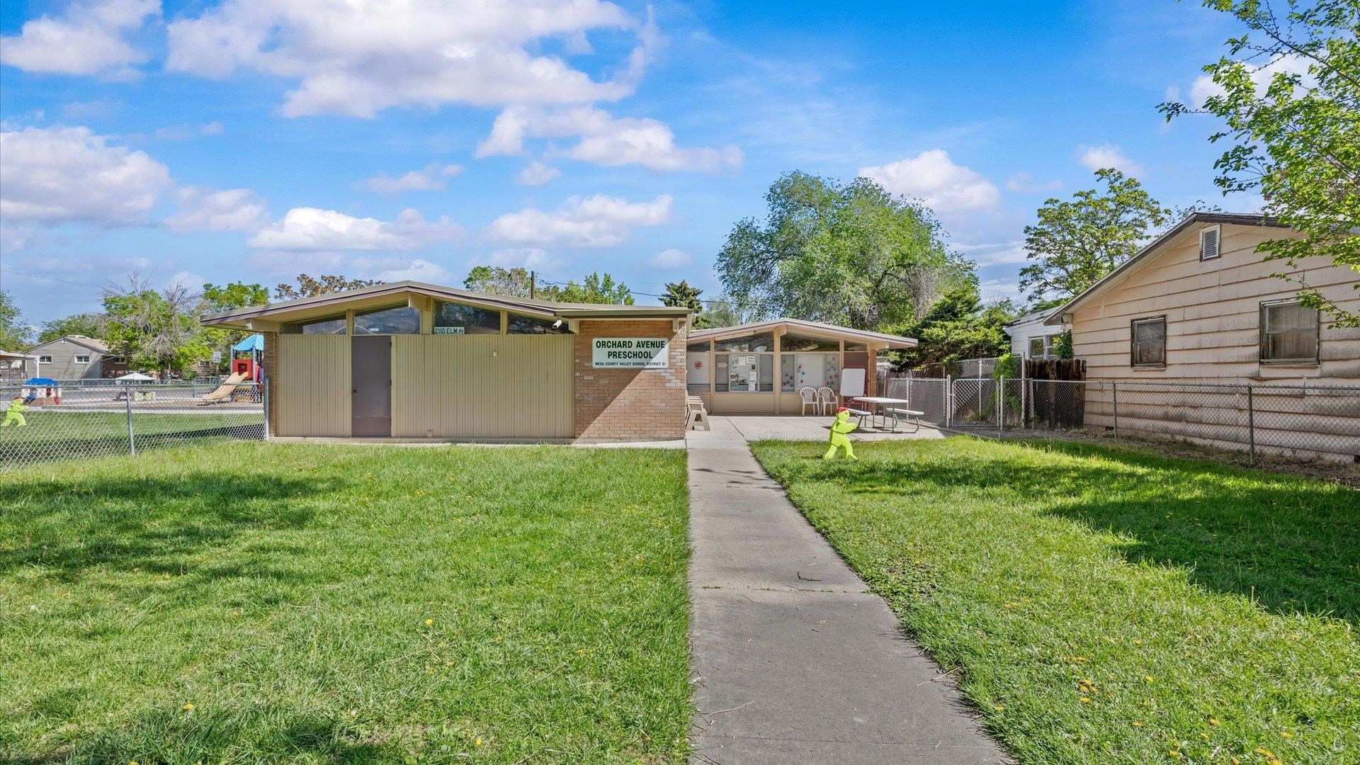 2110 Elm Avenue Property Photo