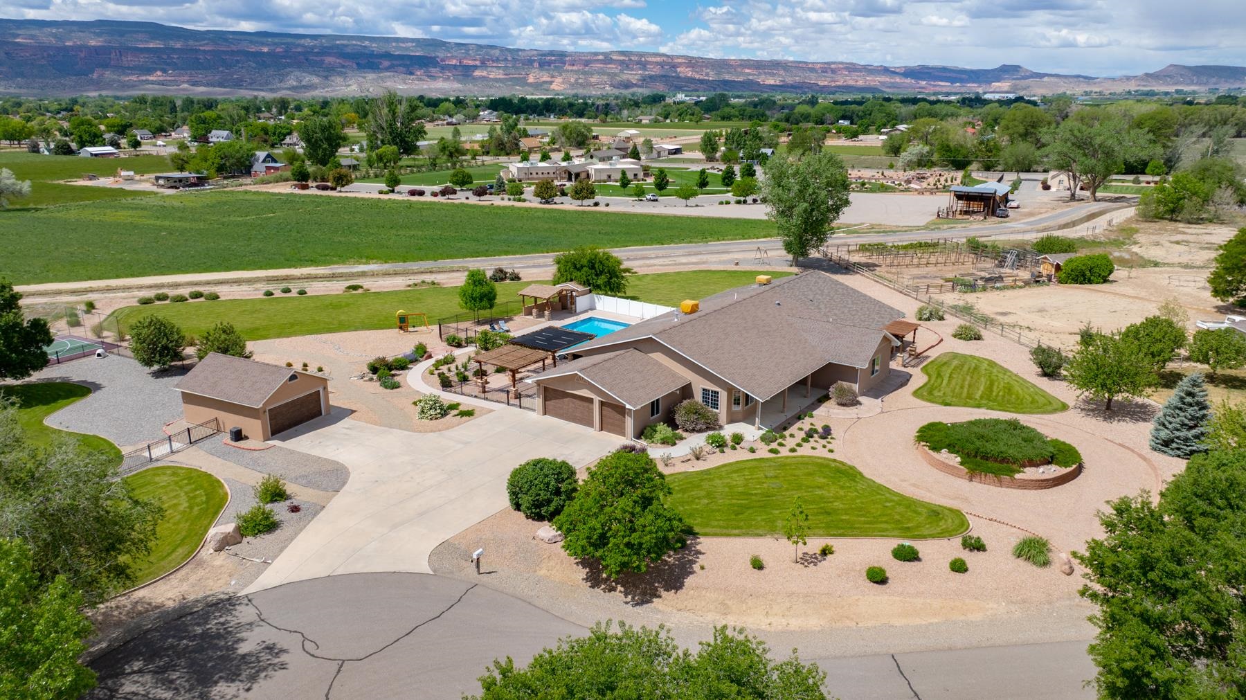 1215 Aqua Court Property Photo 1