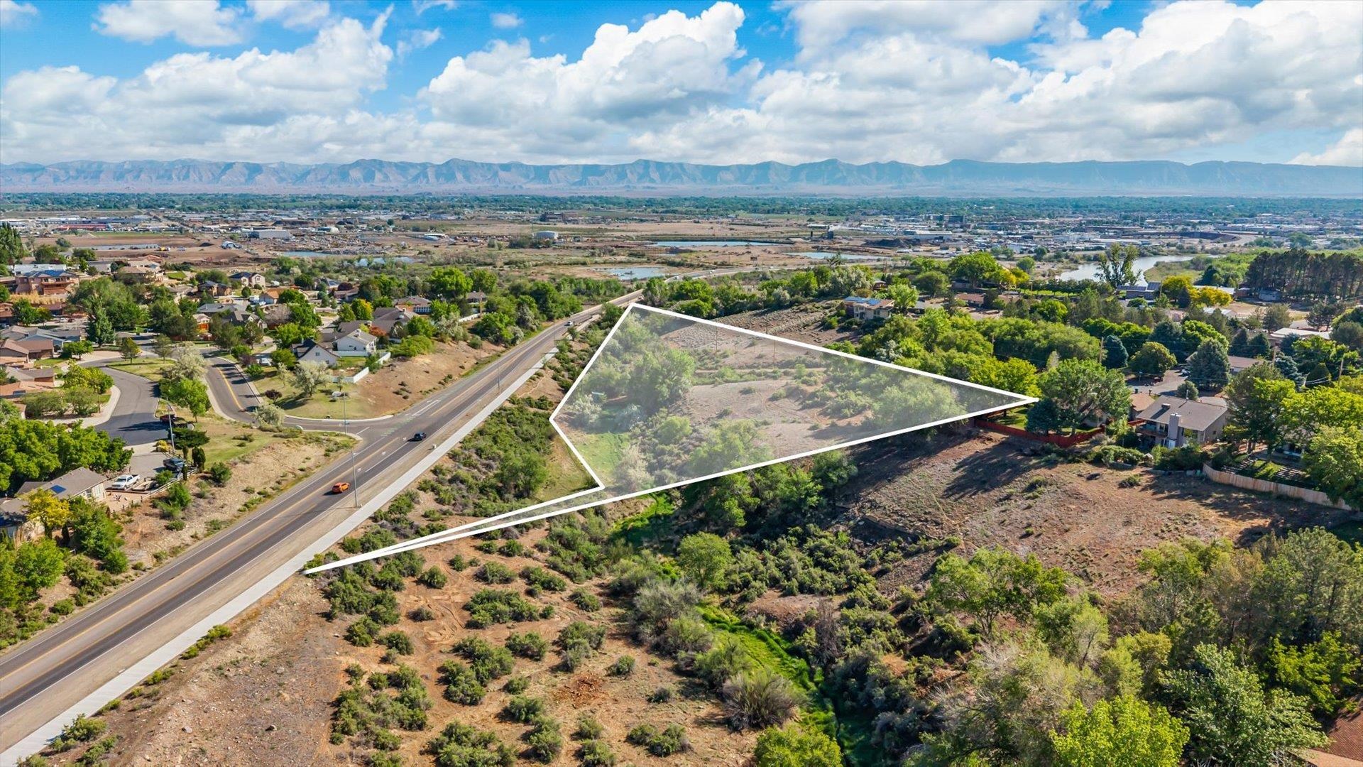 551 23 Road Property Photo 1