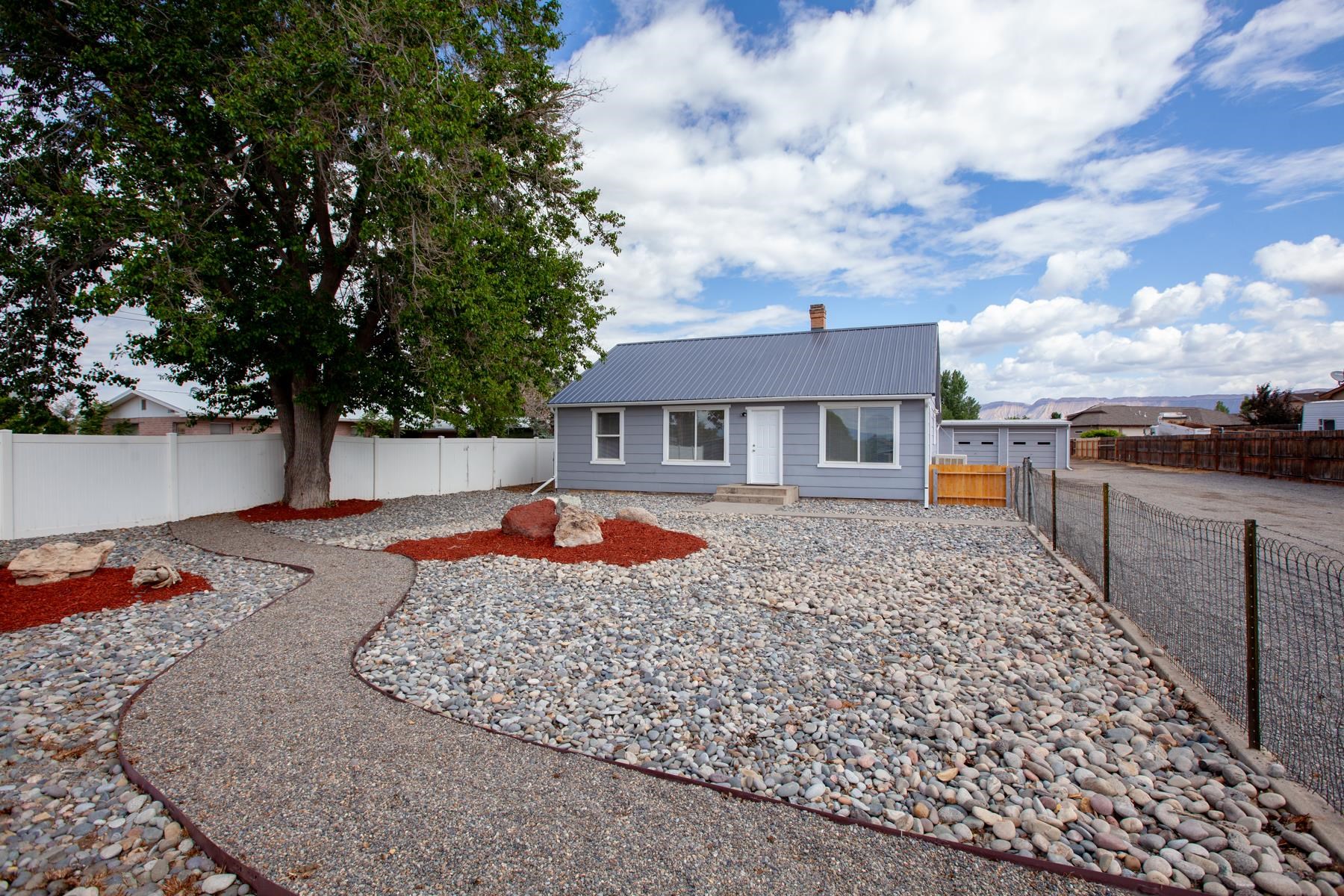3148 D 1/2 Road Property Photo 1