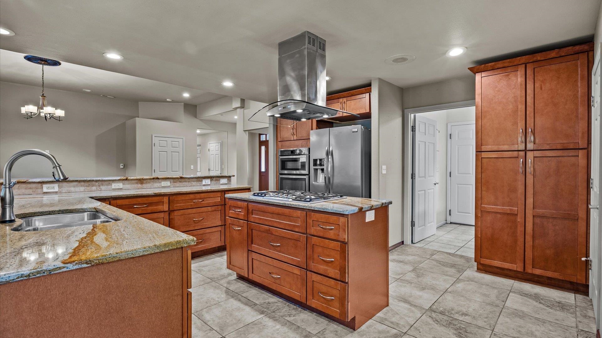 369 Canyon Court Property Photo 9
