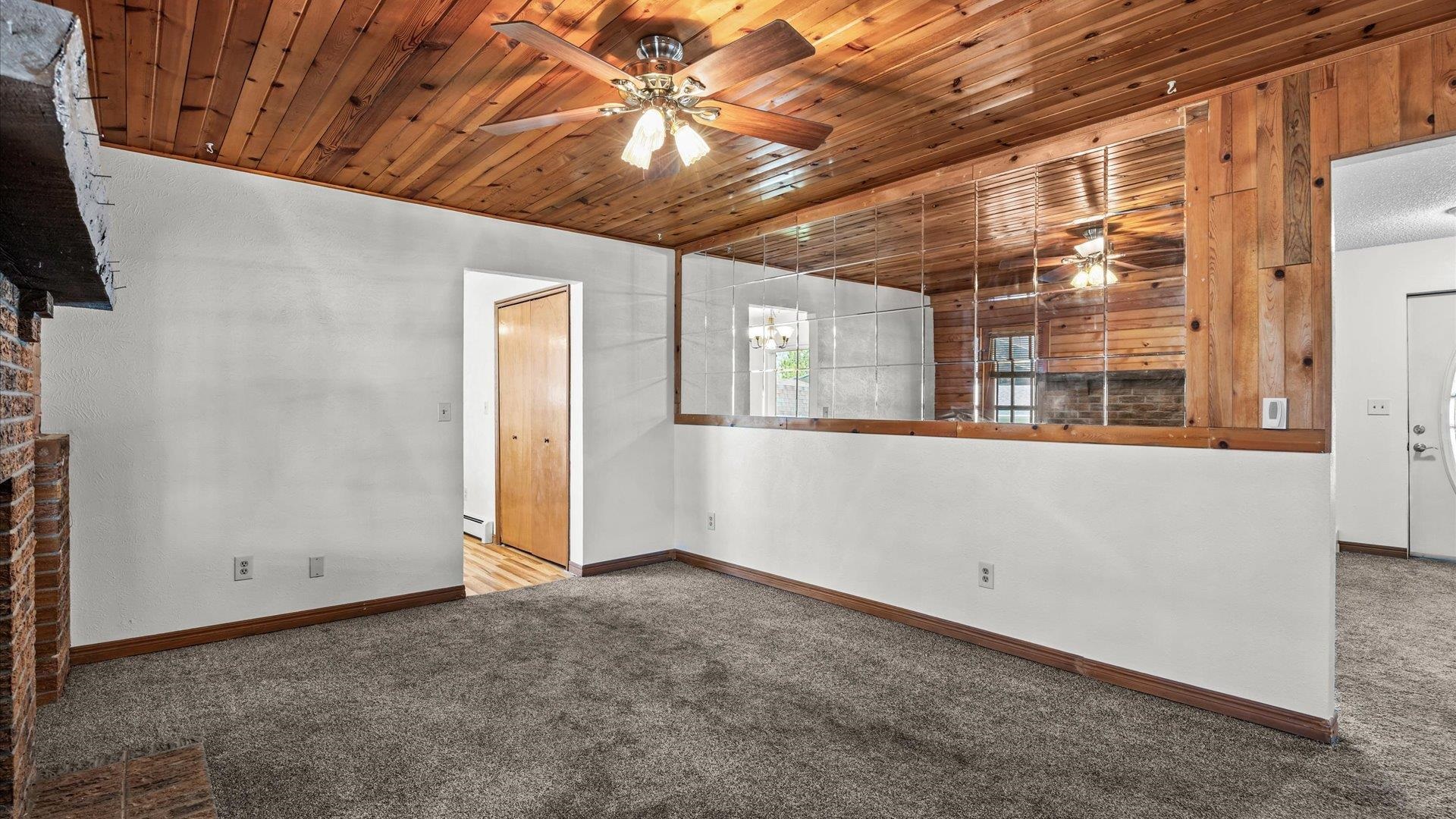 2902 Plymouth Road Property Photo 6