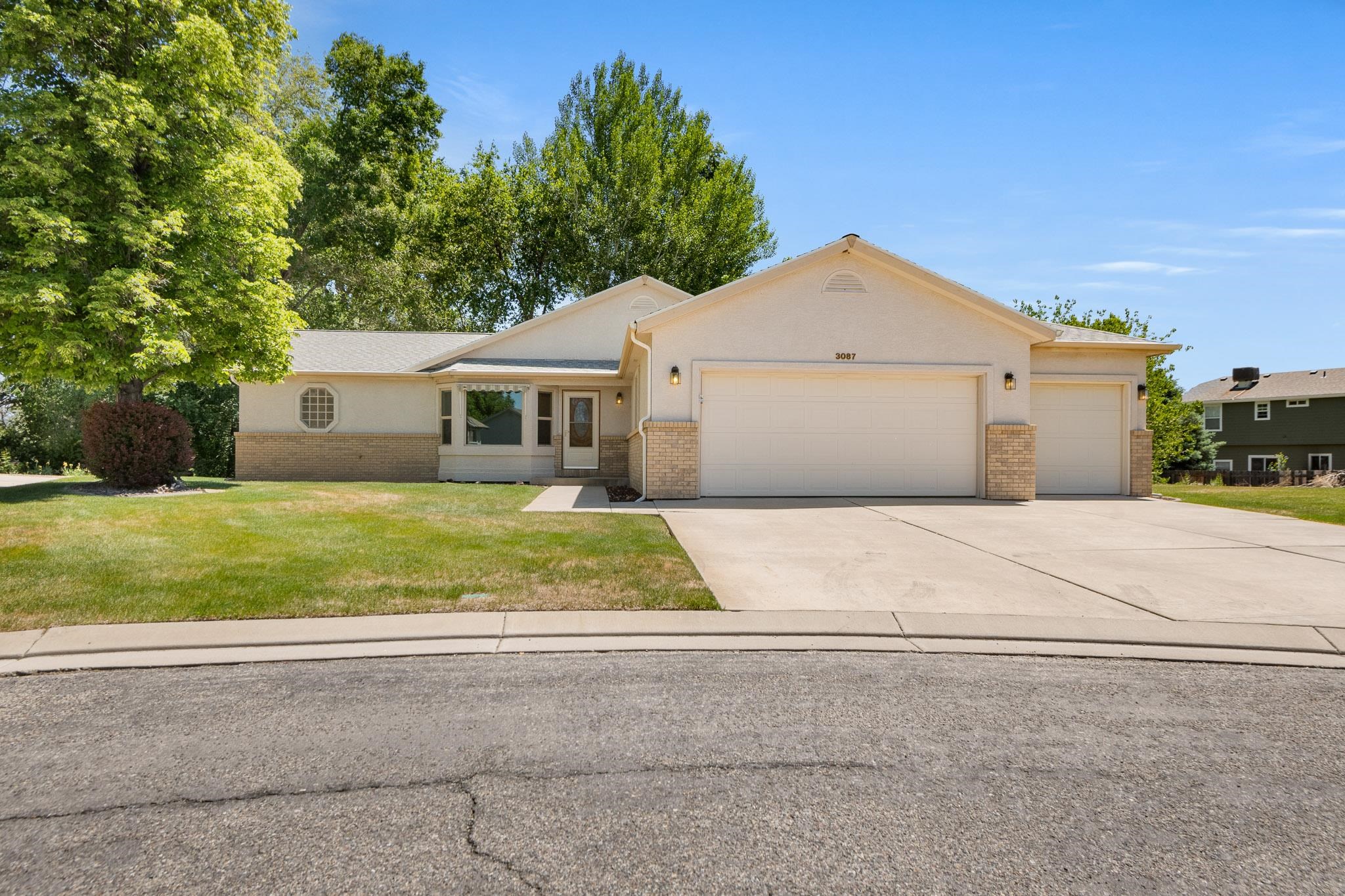 3087 Shadowbrook Court Property Photo 1