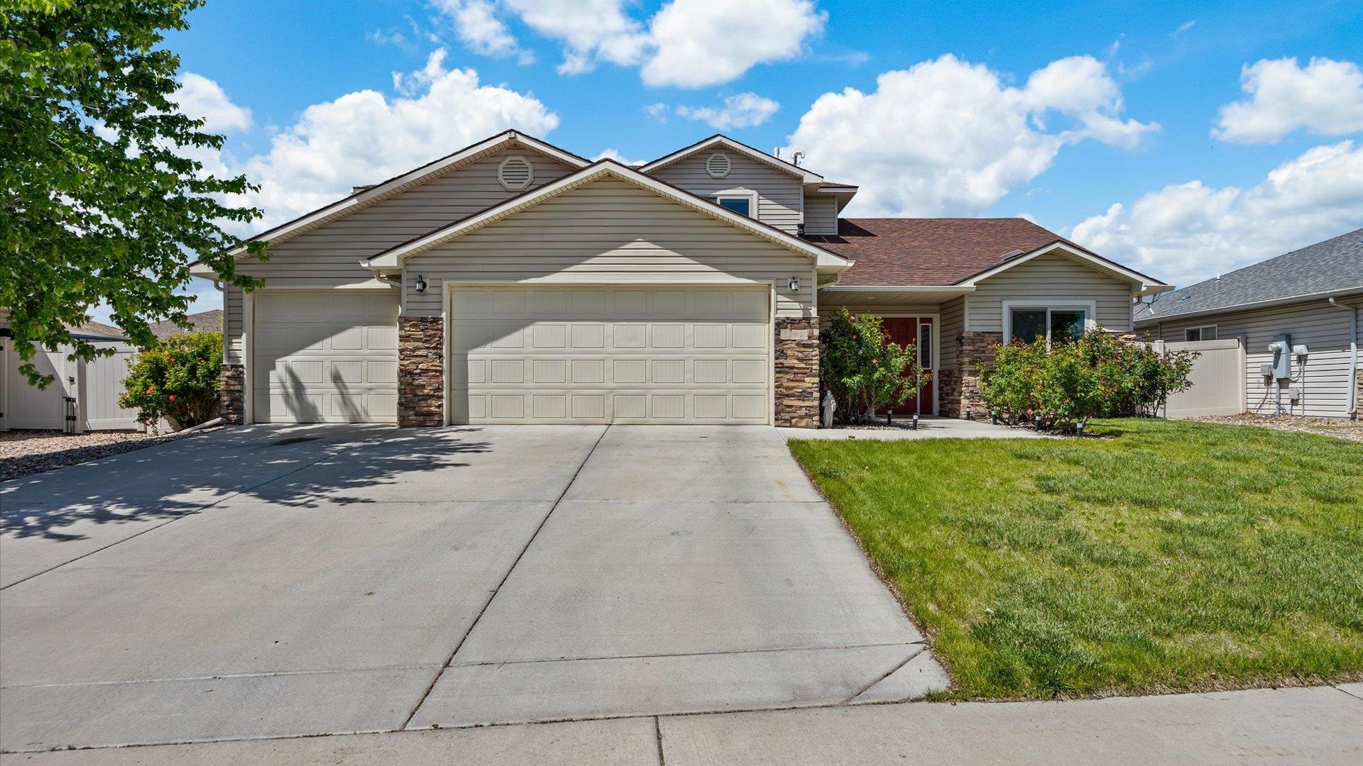 1397 Windsor Park Drive Property Photo 1