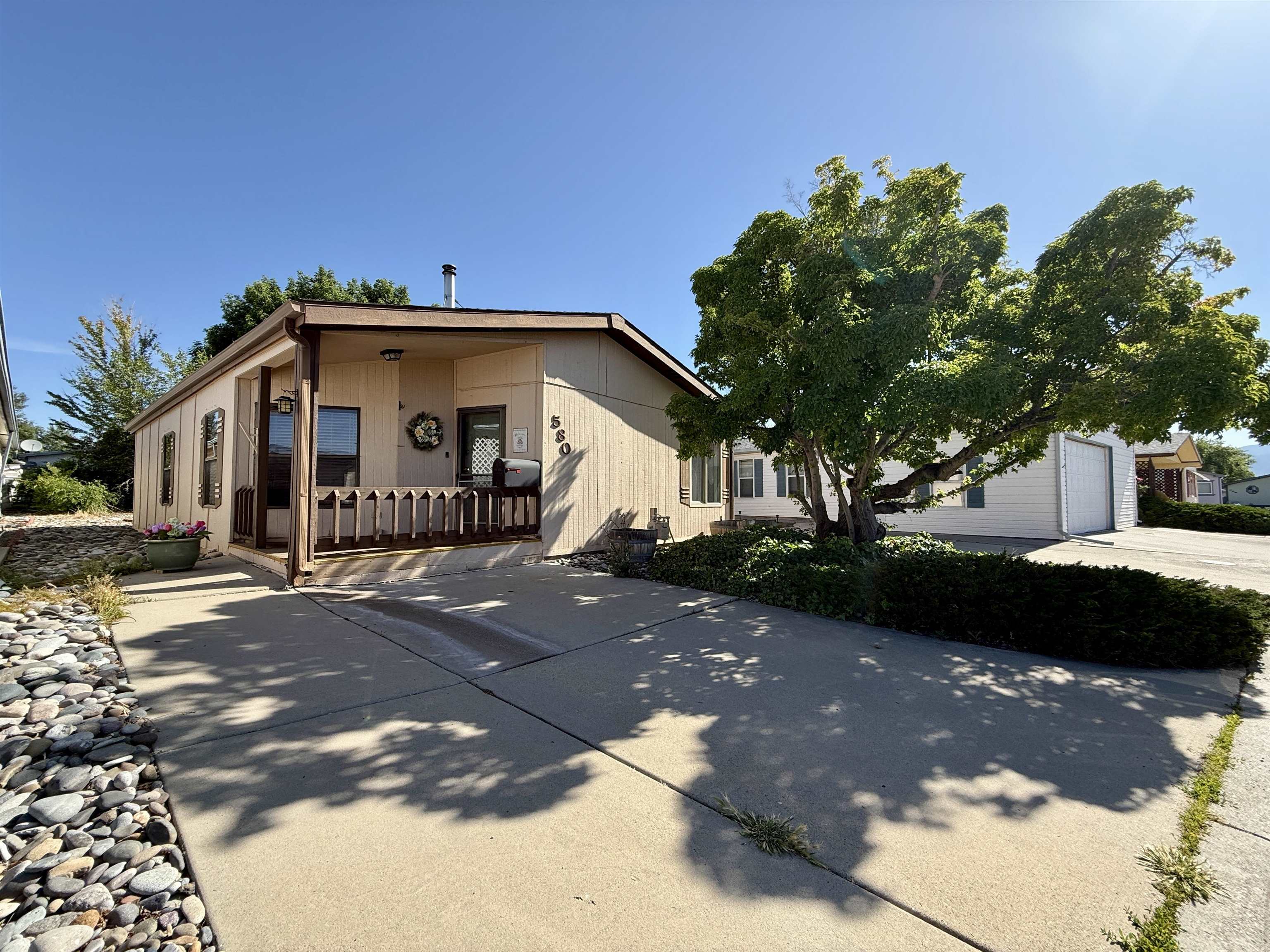 580 W Conestoga Circle