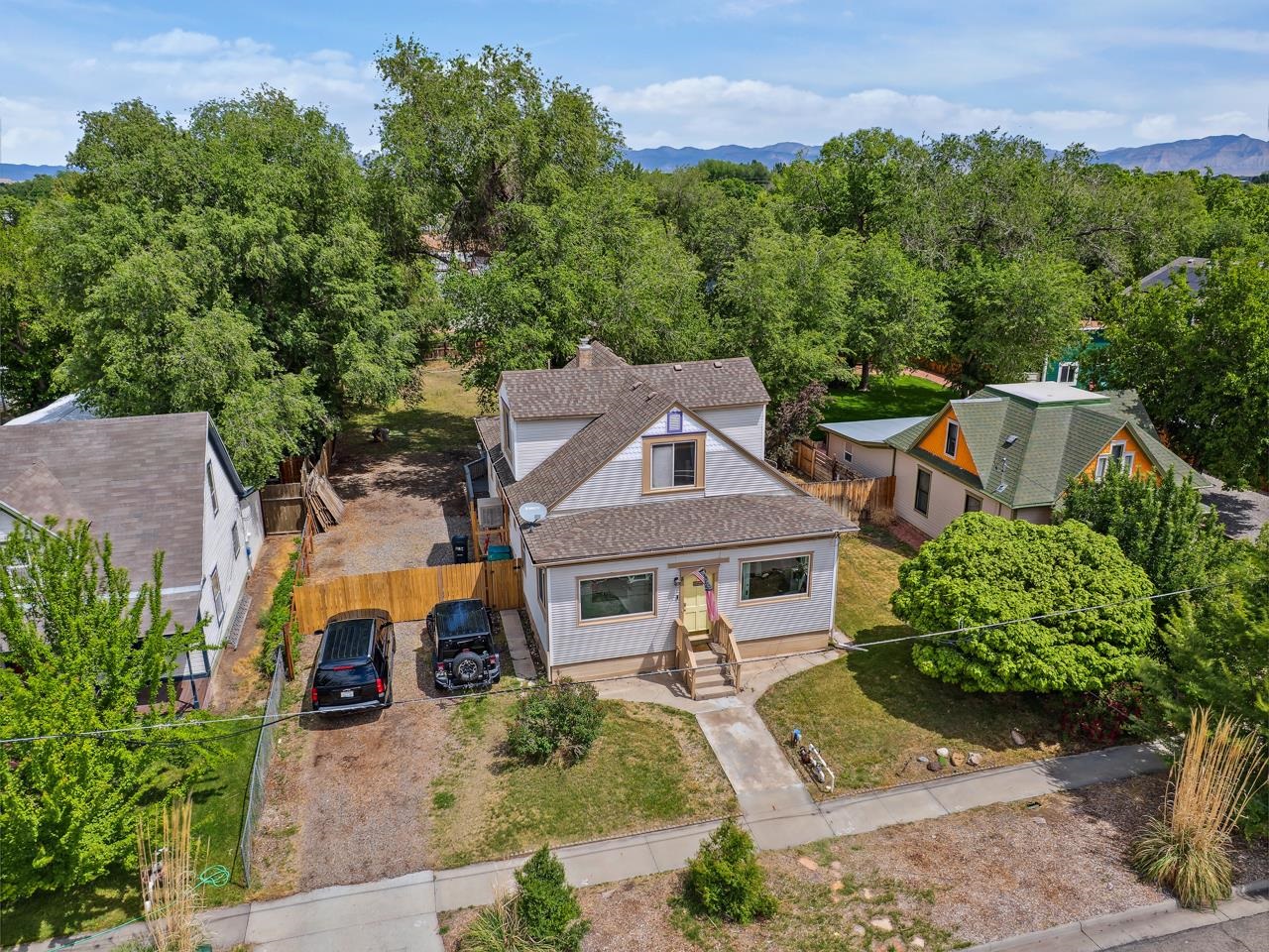 709 E Pabor Avenue Property Photo 1