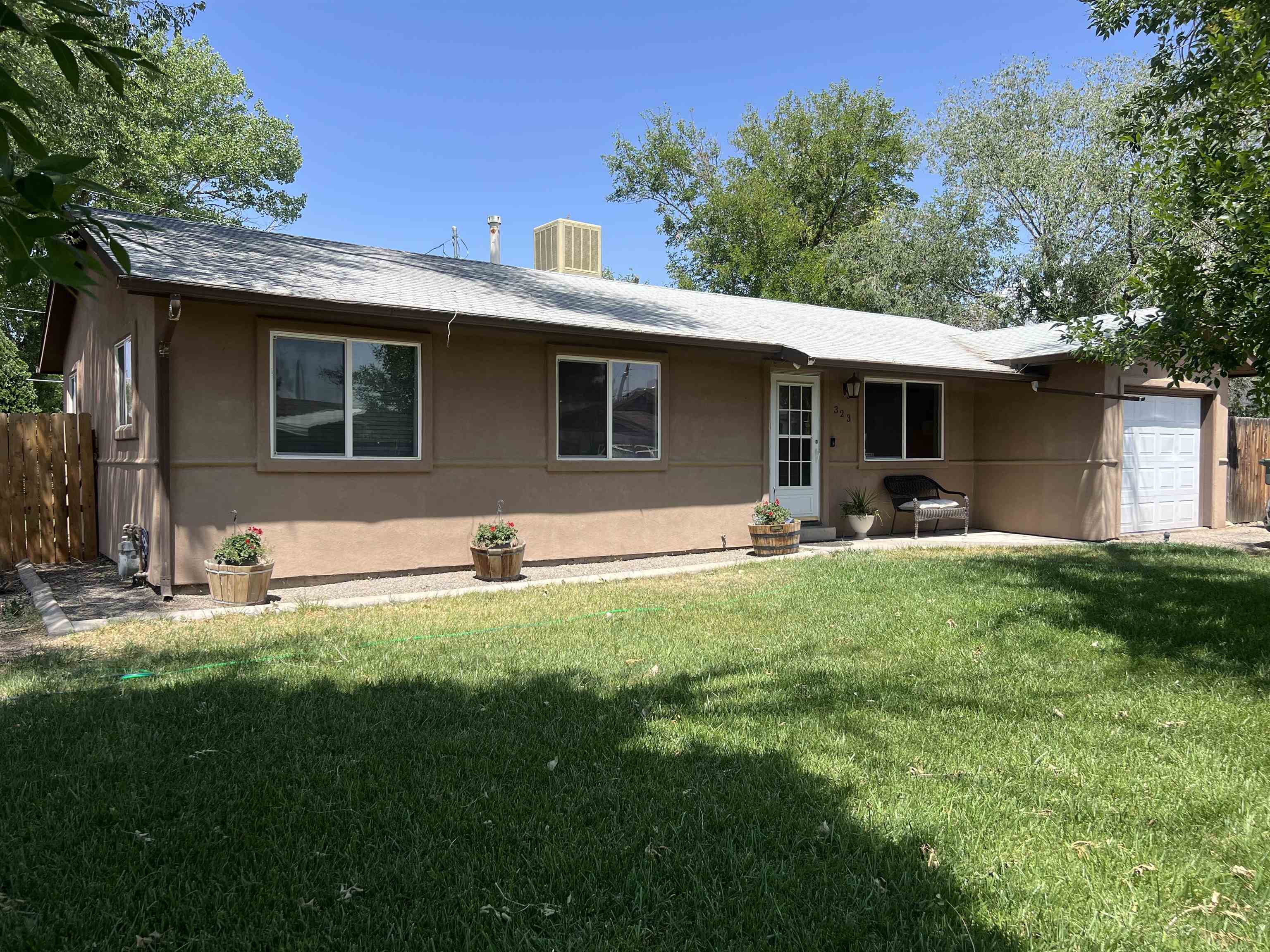 323 Apache Drive Property Photo 1