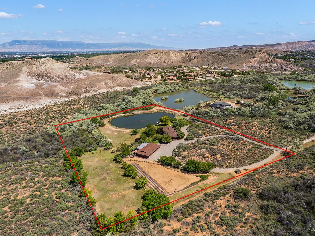 2108 Desert Hills Road Property Photo