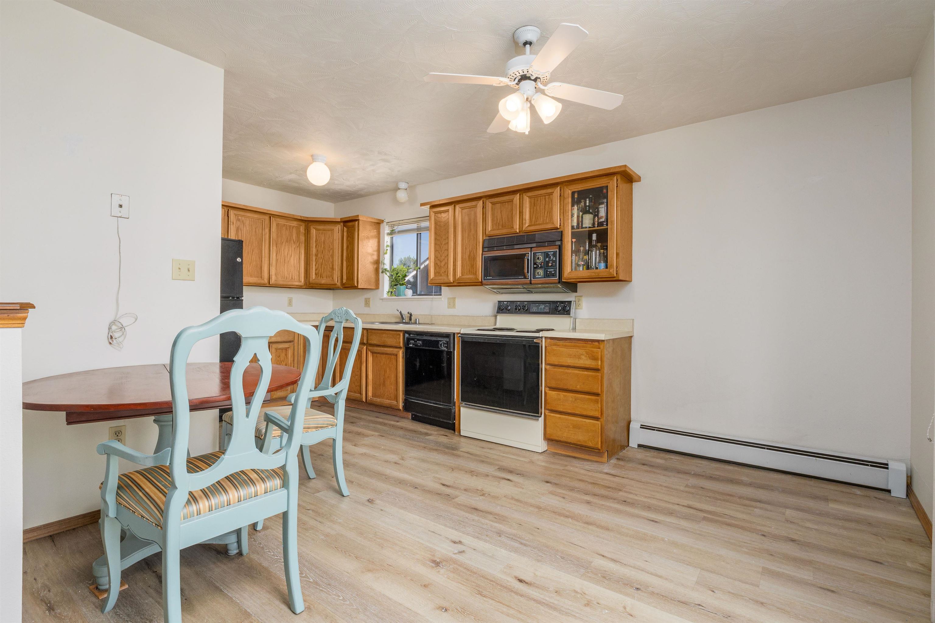 384 Explorer Court Property Photo 6