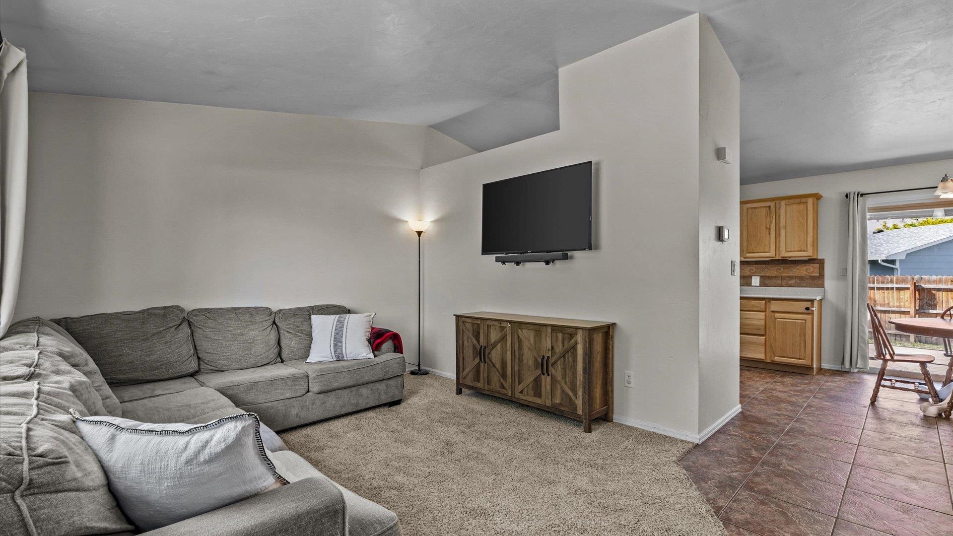 3051 E 1/4 Road Property Photo 4