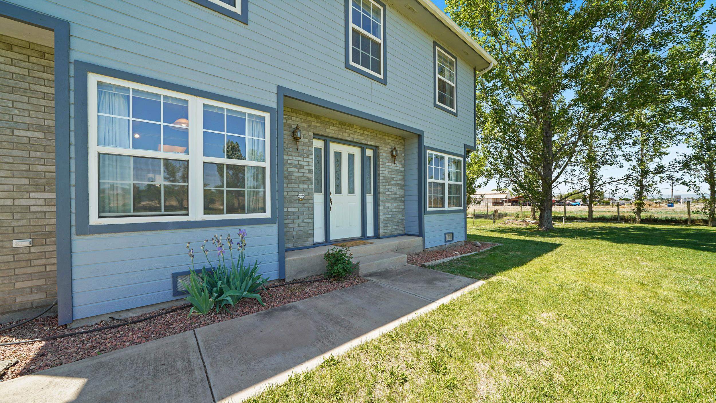 990 Kaley Street Property Photo 3