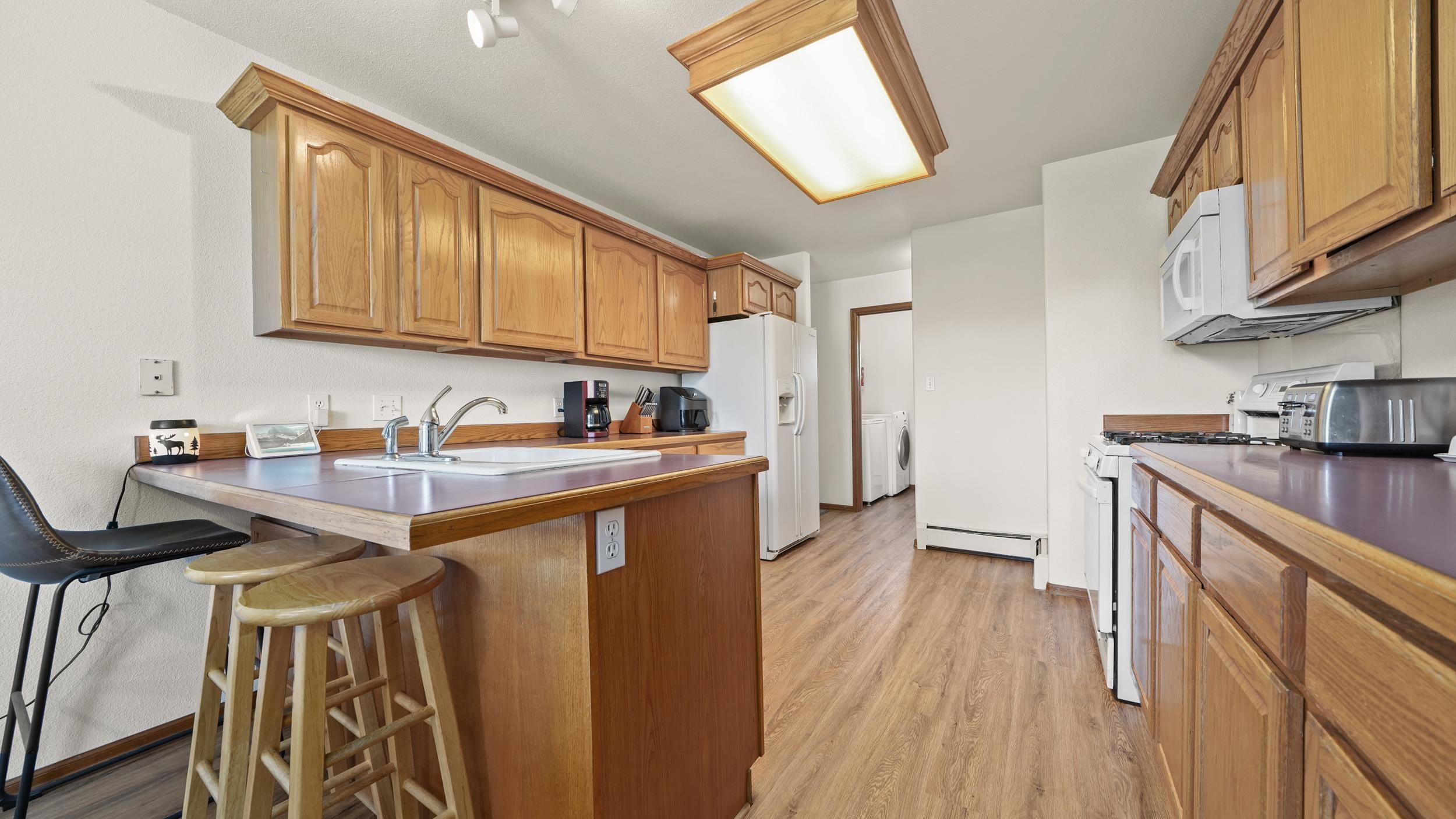 990 Kaley Street Property Photo 6