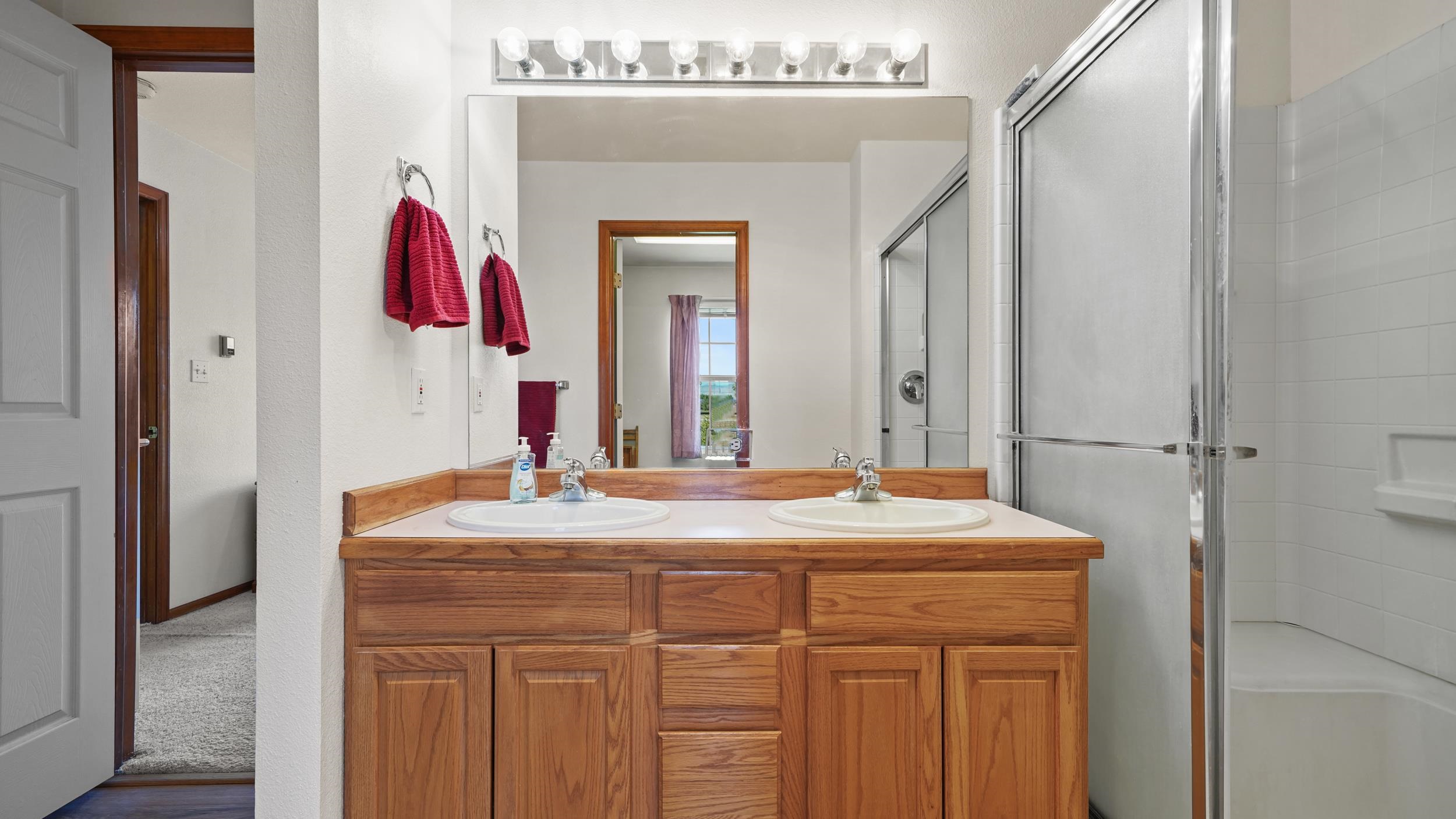 990 Kaley Street Property Photo 16