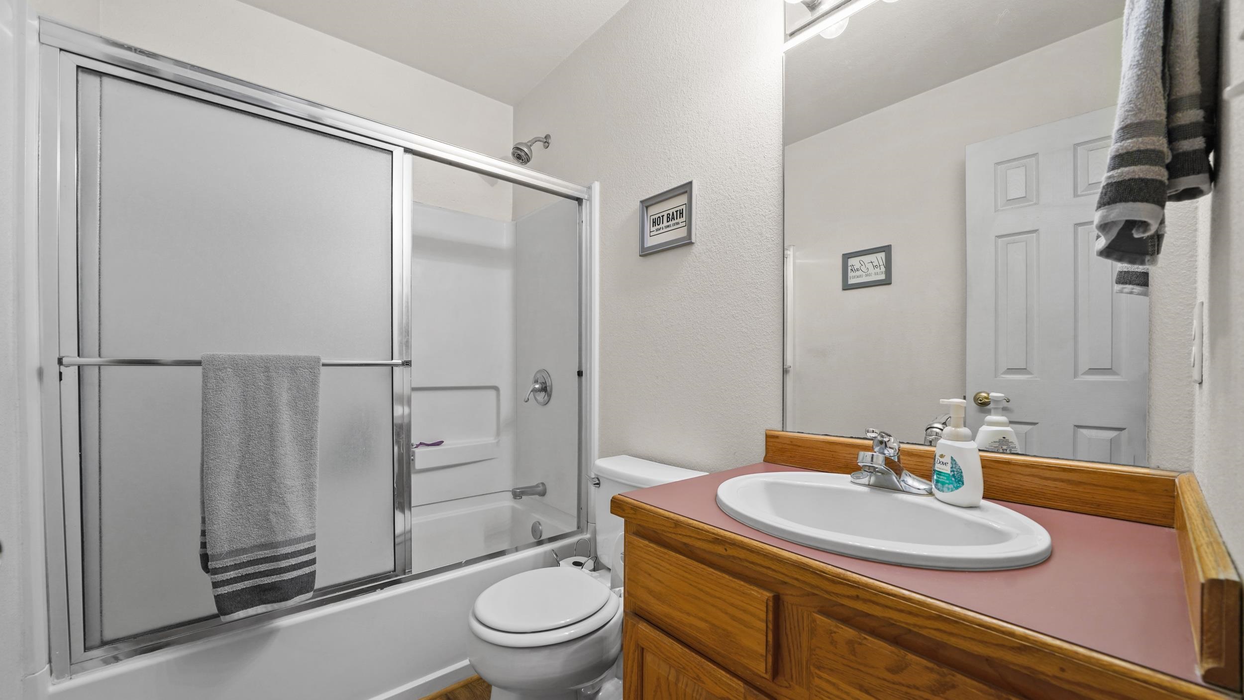 990 Kaley Street Property Photo 19