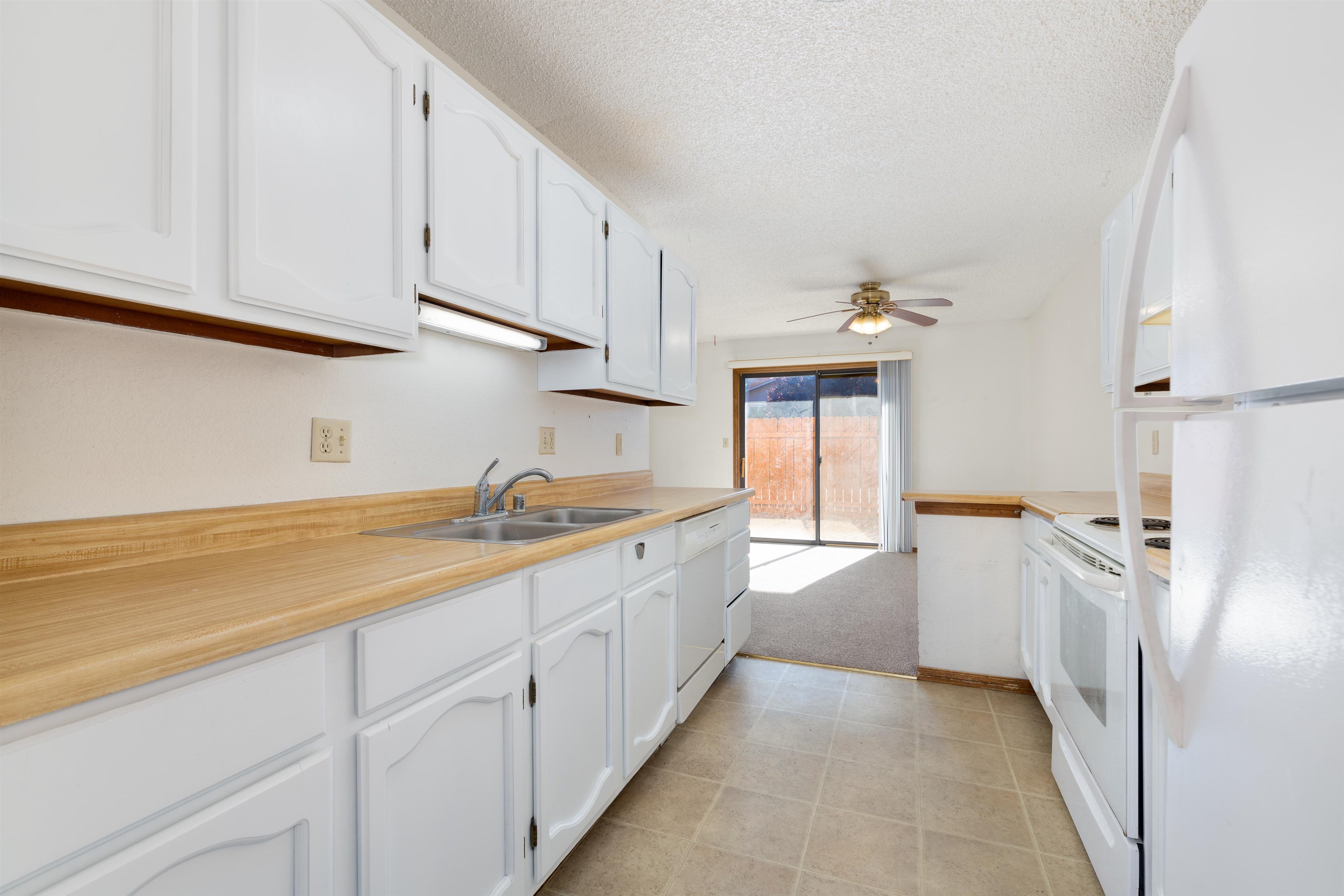 575 28 1/2 Road Property Photo 5