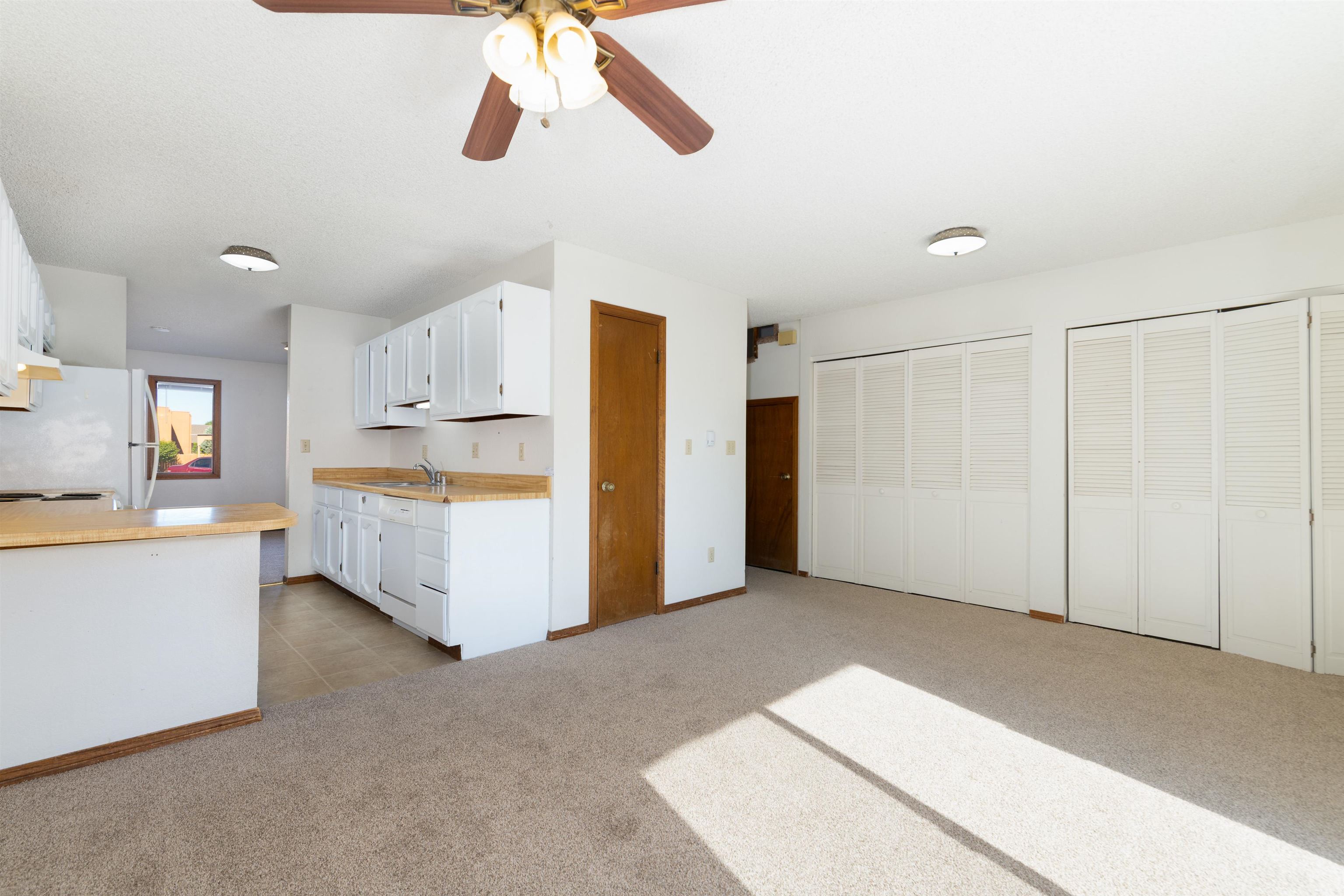 575 28 1/2 Road Property Photo 7