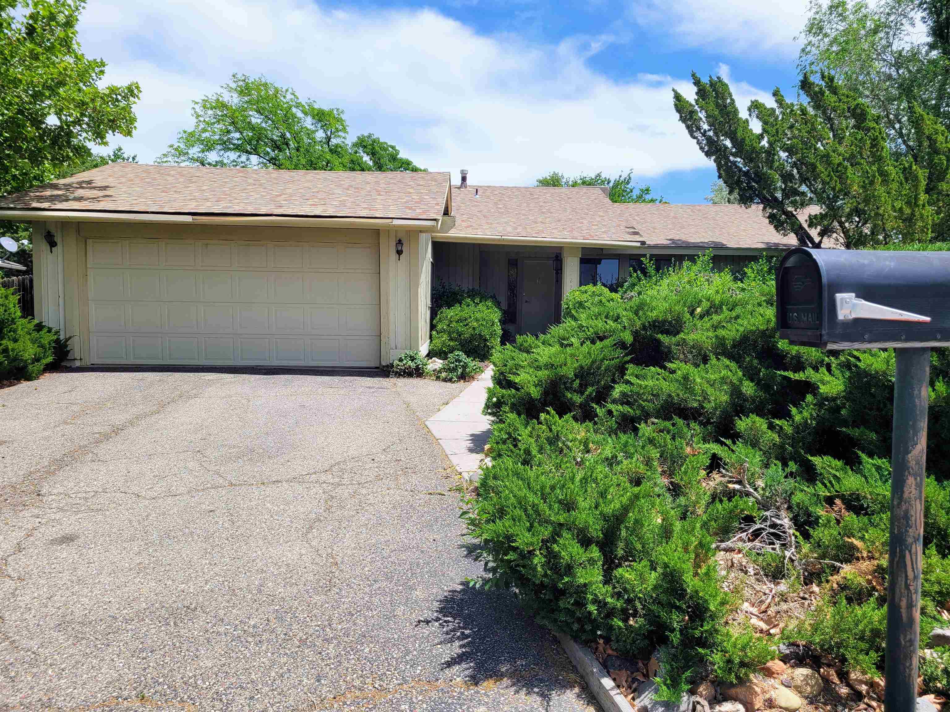 2722 Spring Valley Circle