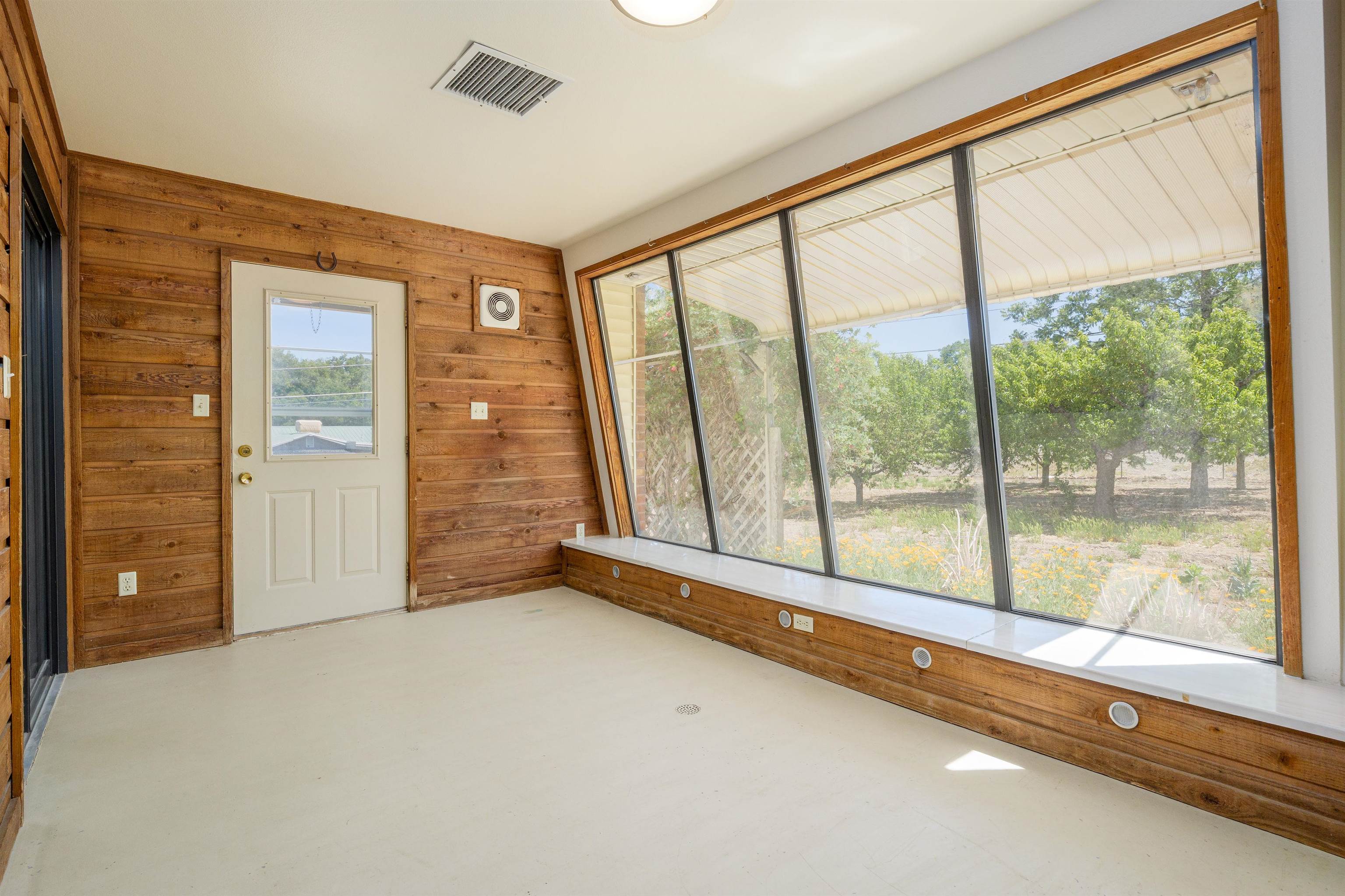 444 E Scenic Drive Property Photo 17