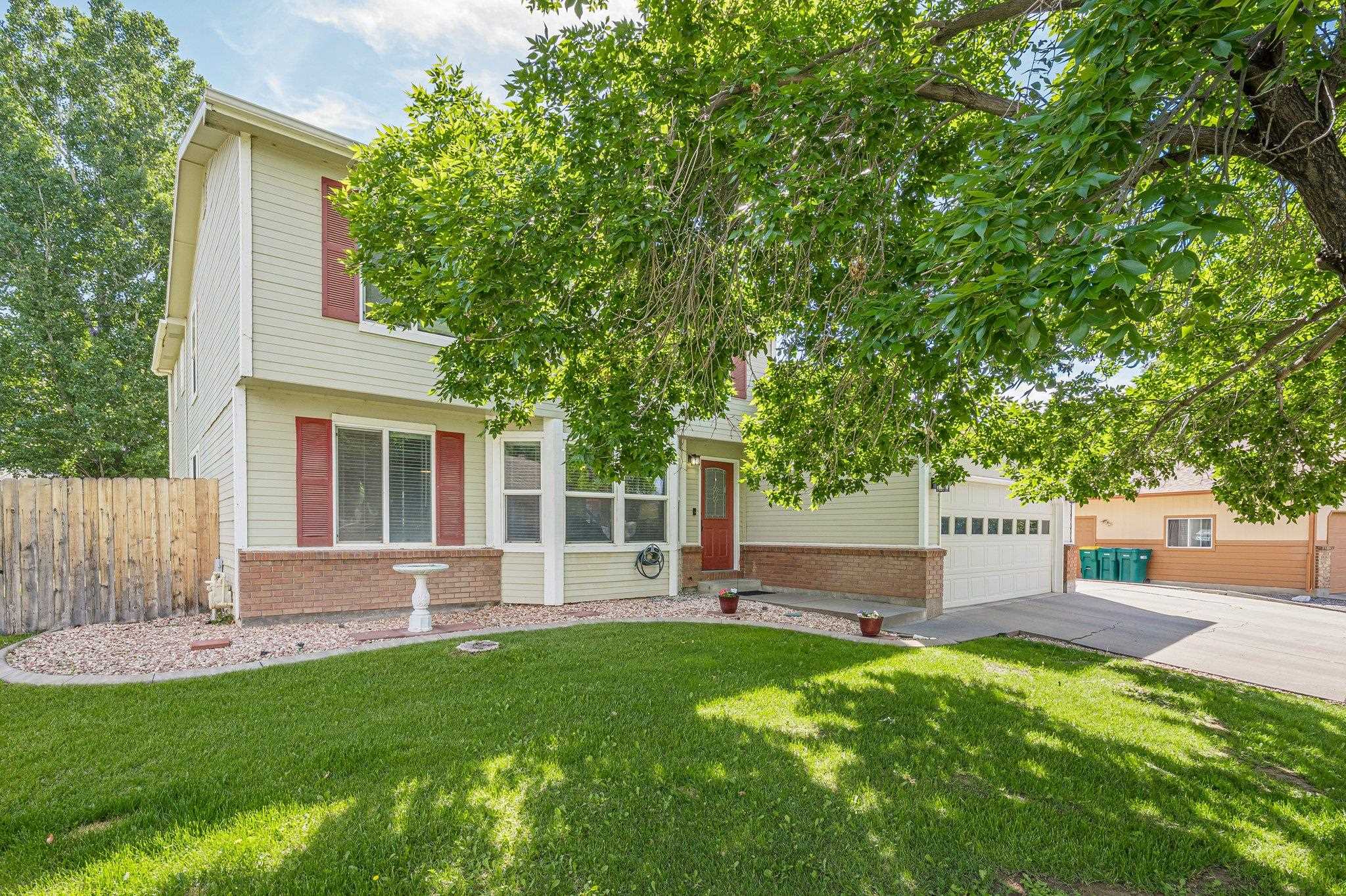 220 Sunset Court Property Photo 1