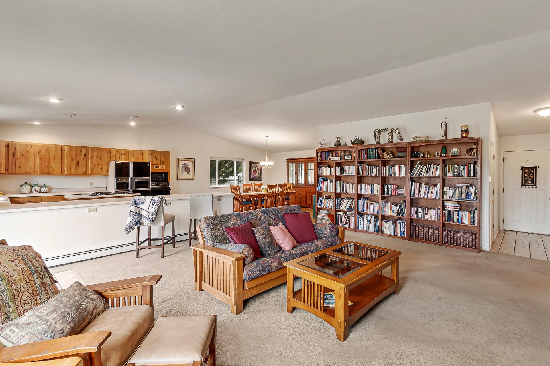 2720 Caribbean Drive Property Photo 4