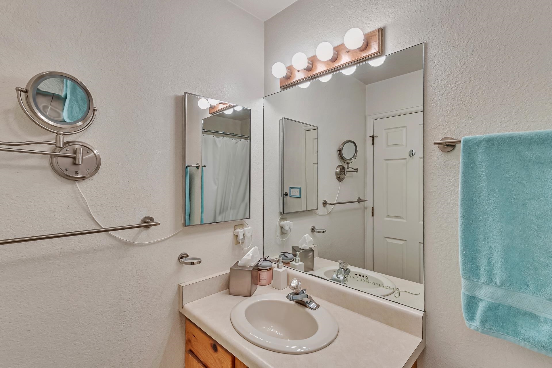 2720 Caribbean Drive Property Photo 17