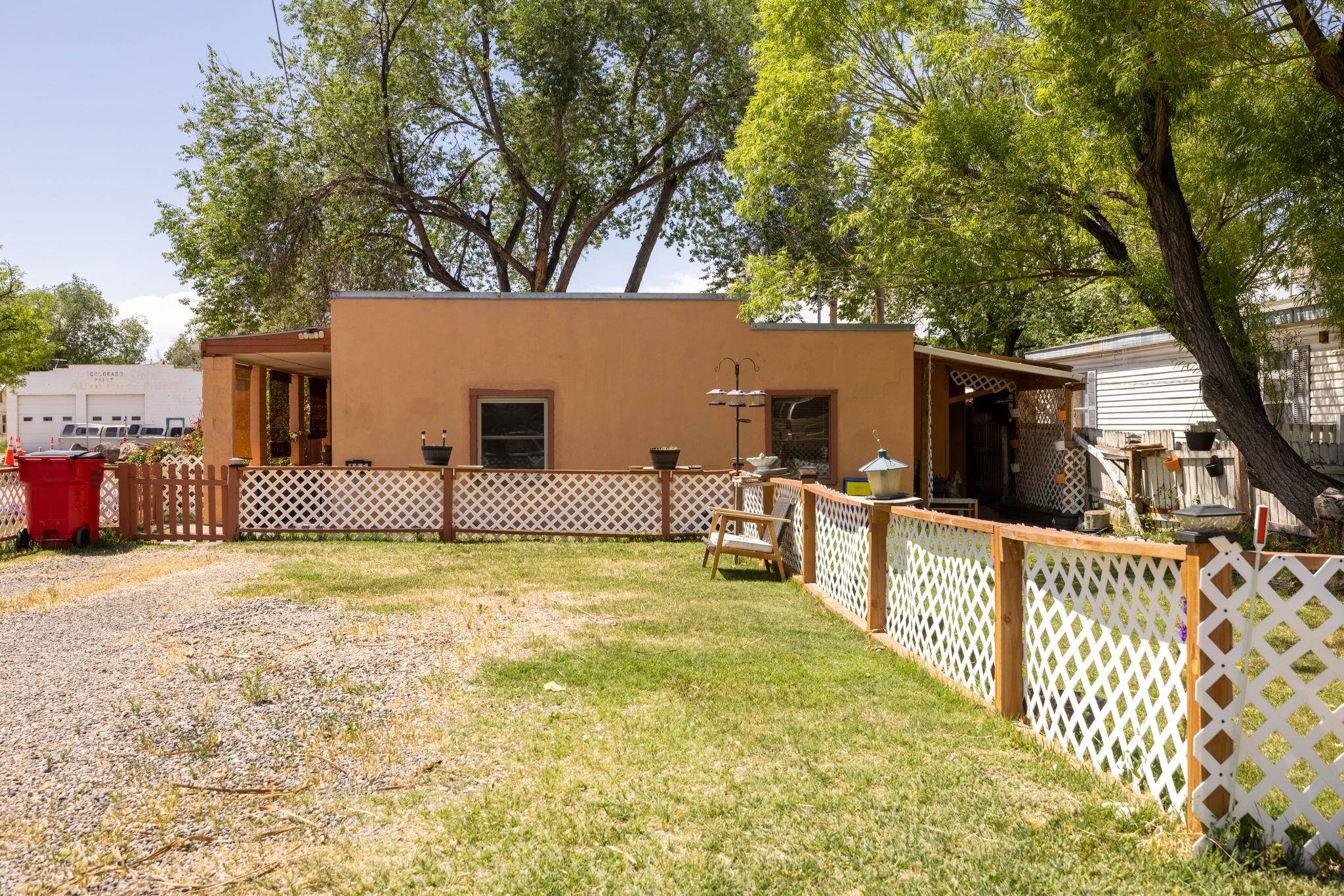 405 Lois Street