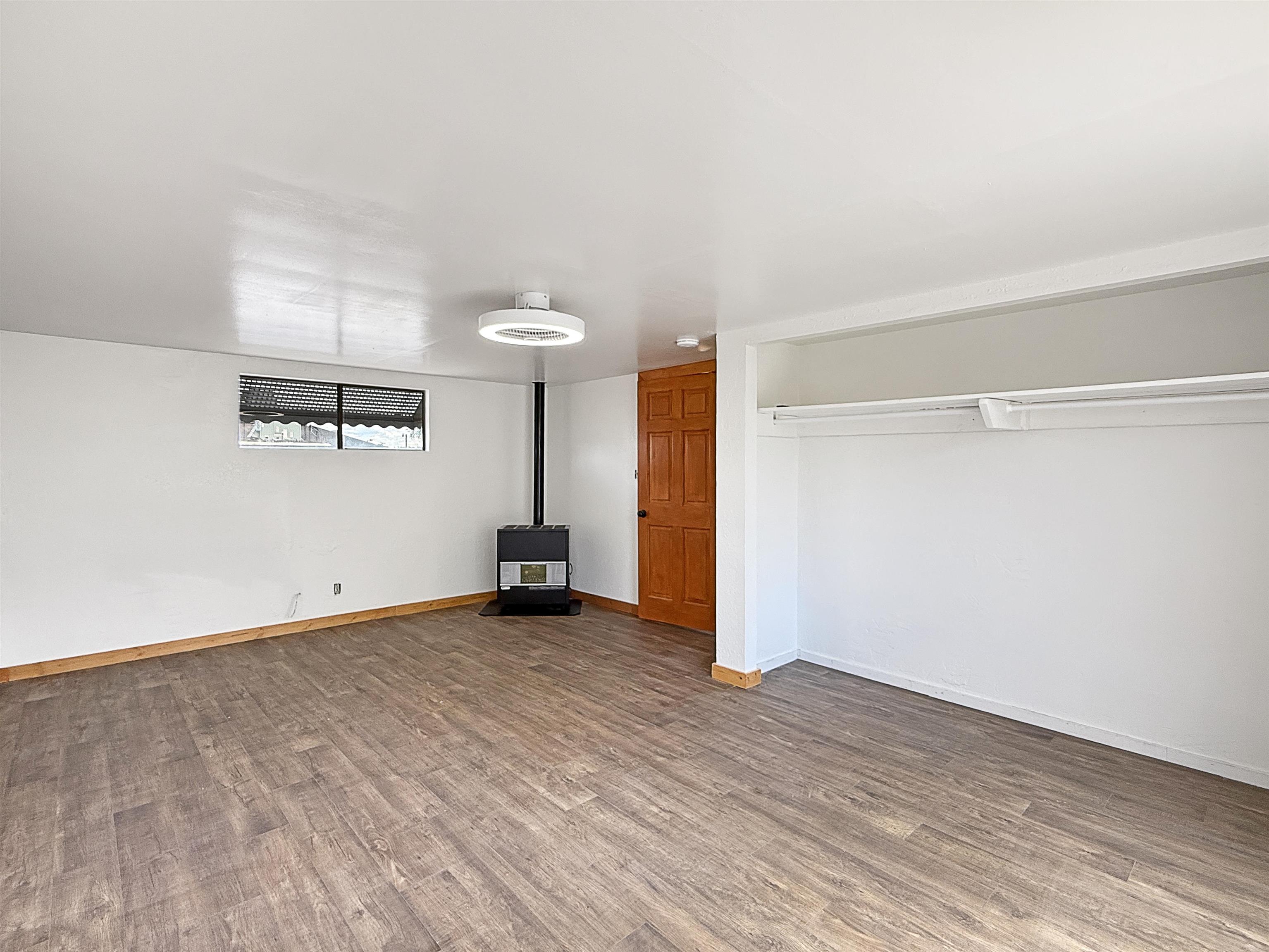 1246 Meeker Street Property Photo 6