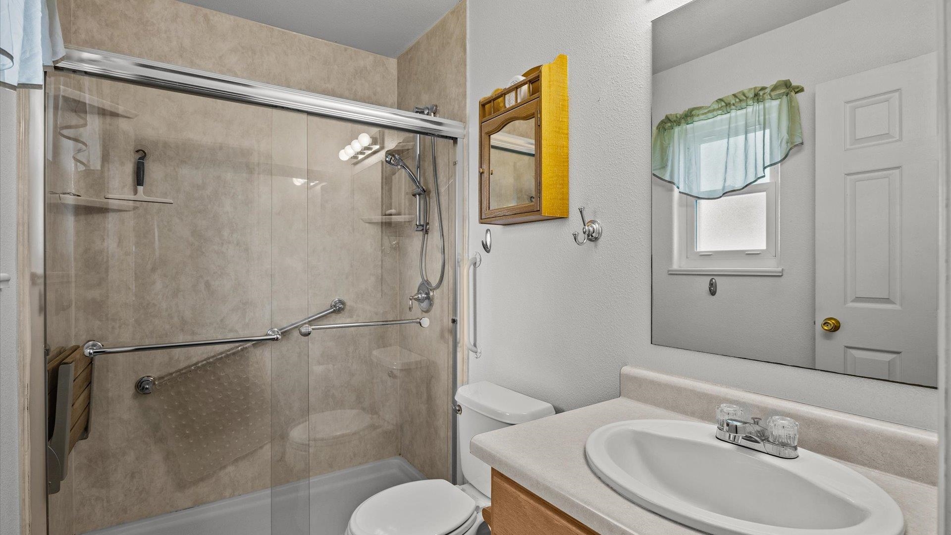 568 1/2 Villa Street Property Photo 10