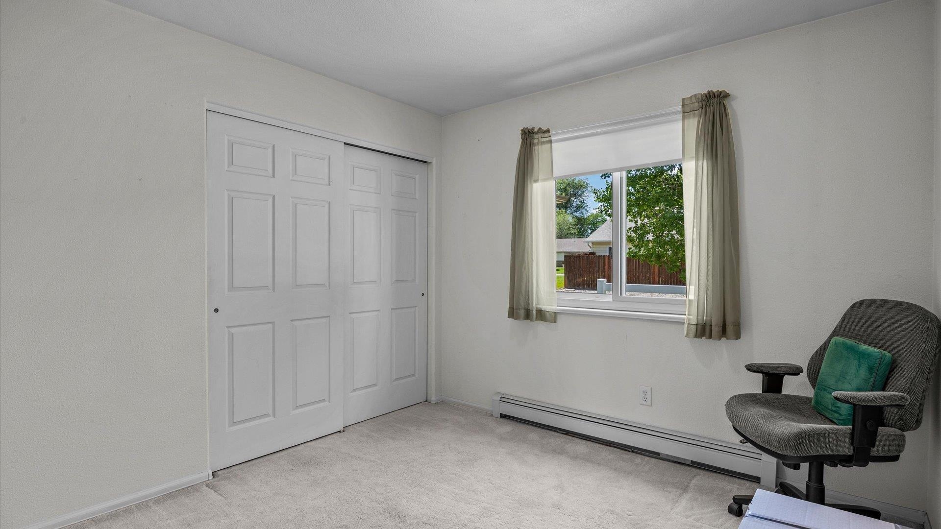 568 1/2 Villa Street Property Photo 12