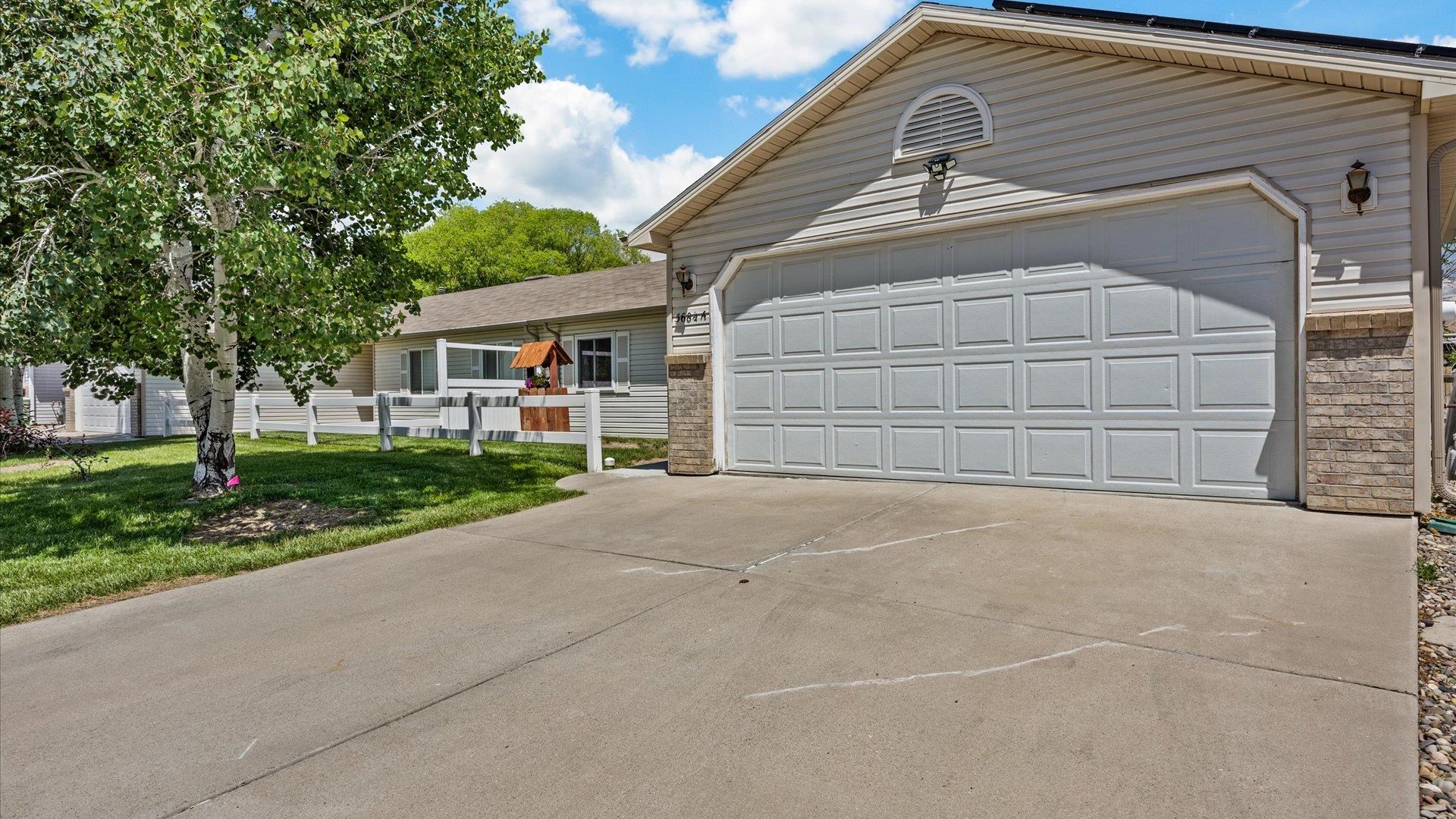 568 1/2 Villa Street Property Photo 16