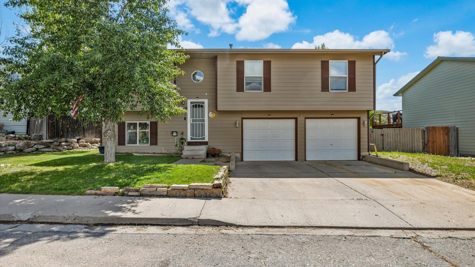 2460 Meadow Circle