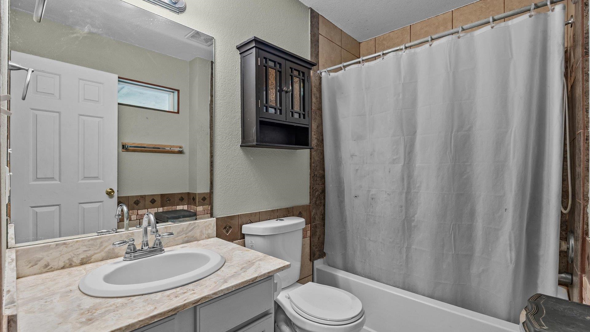 2460 Meadow Circle Property Photo 11