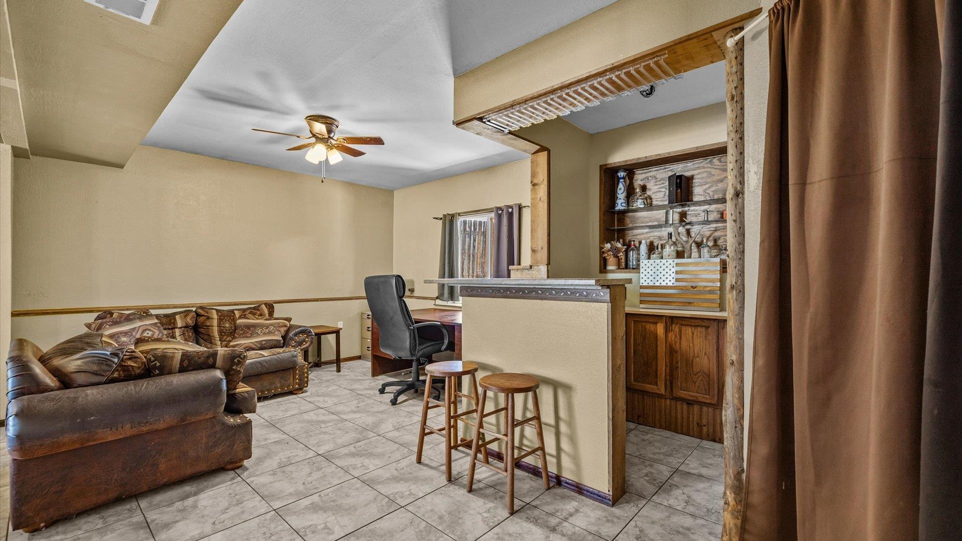 2460 Meadow Circle Property Photo 16