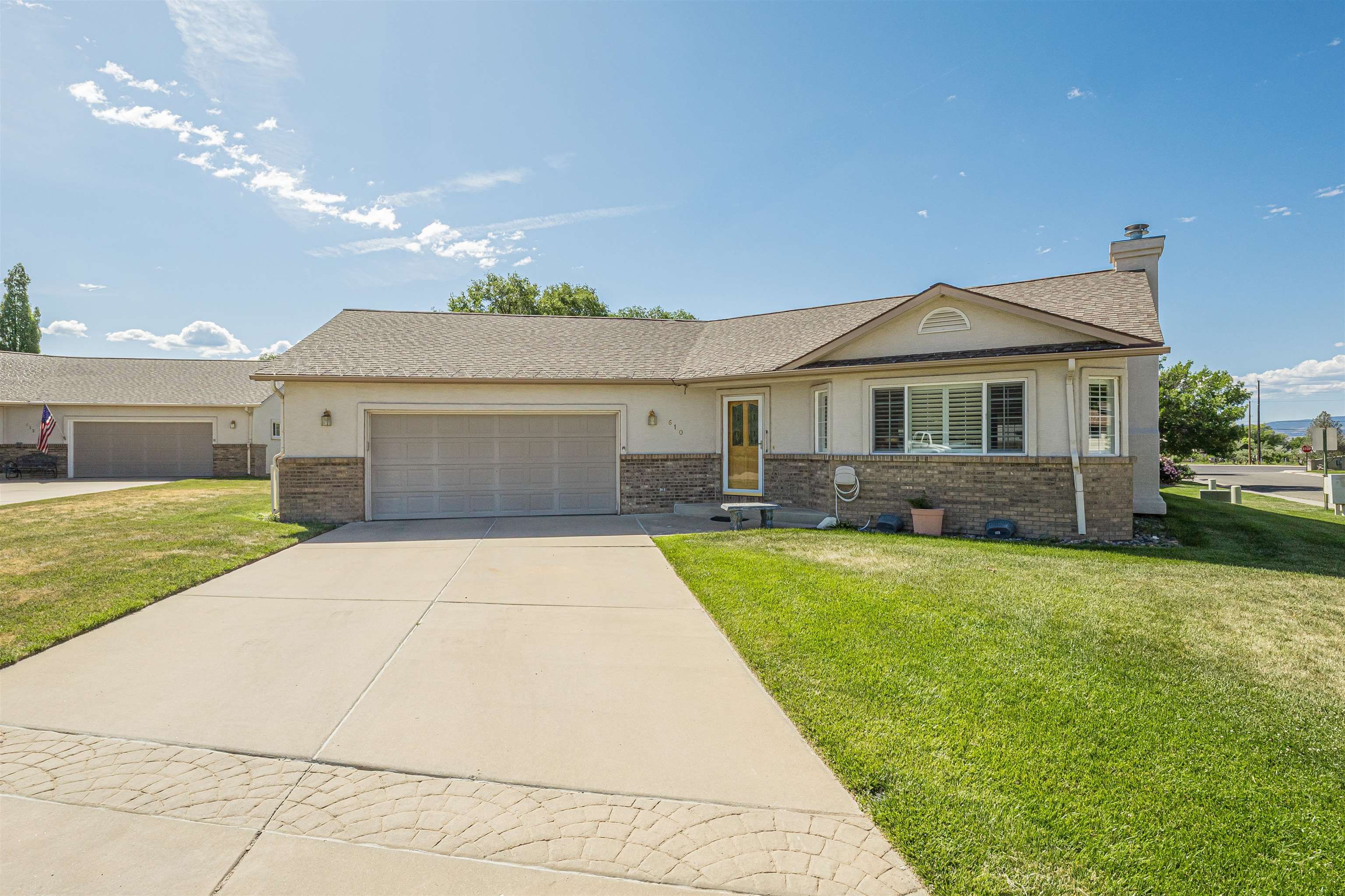 610 Shadowbrook Drive Property Photo 1