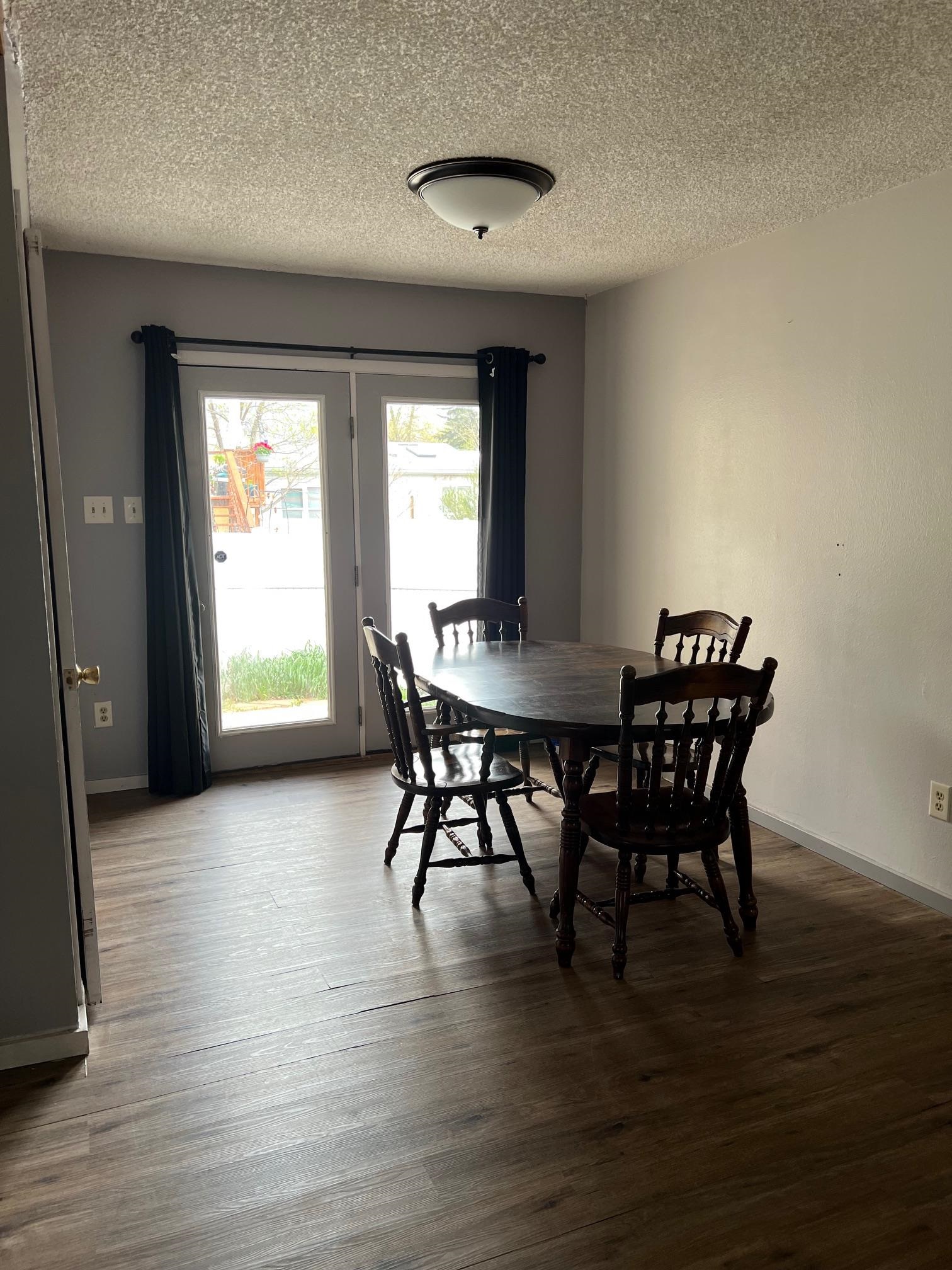878 Hill Street Property Photo 3