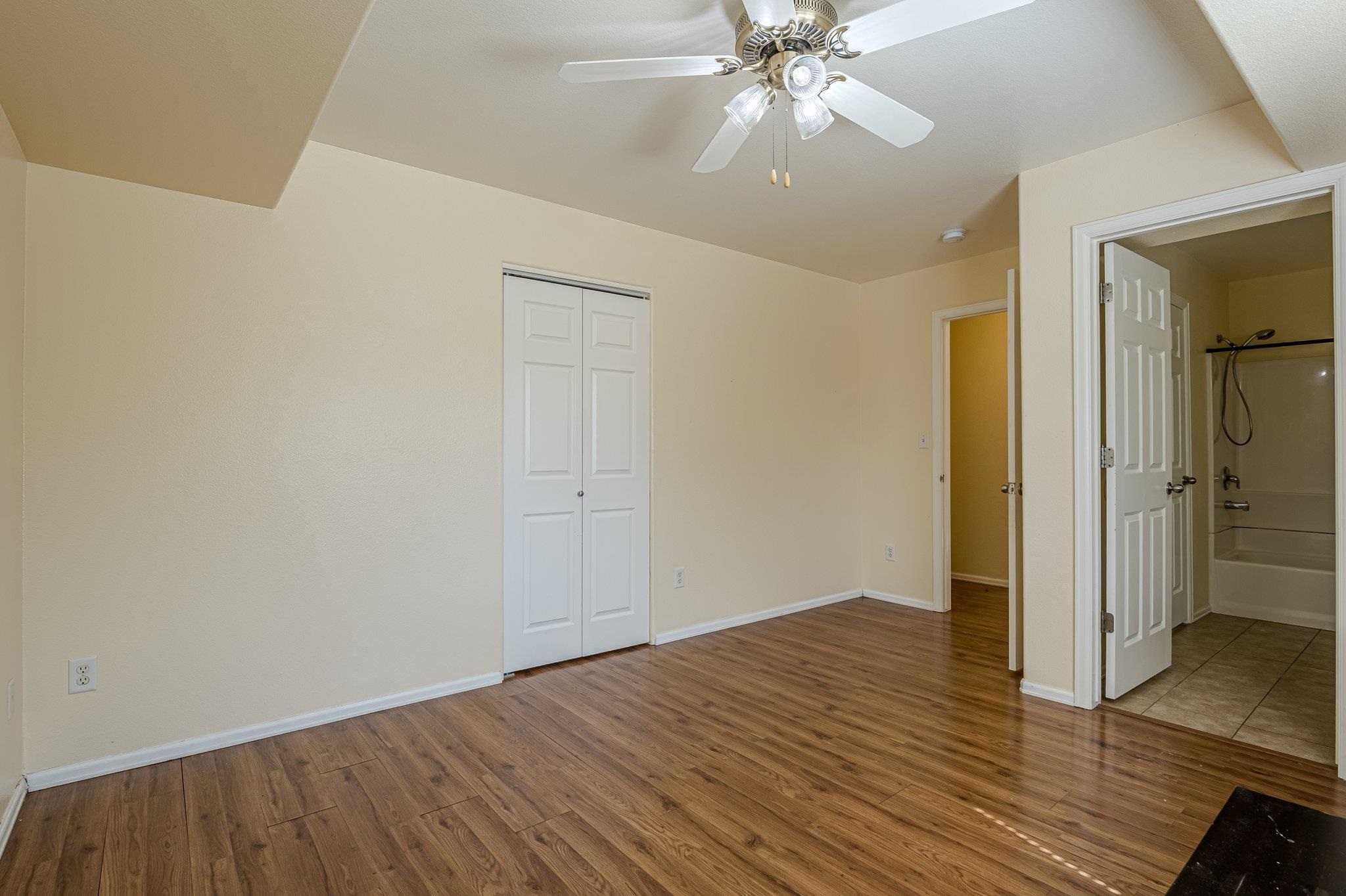 672 Pleasant Court Property Photo 9