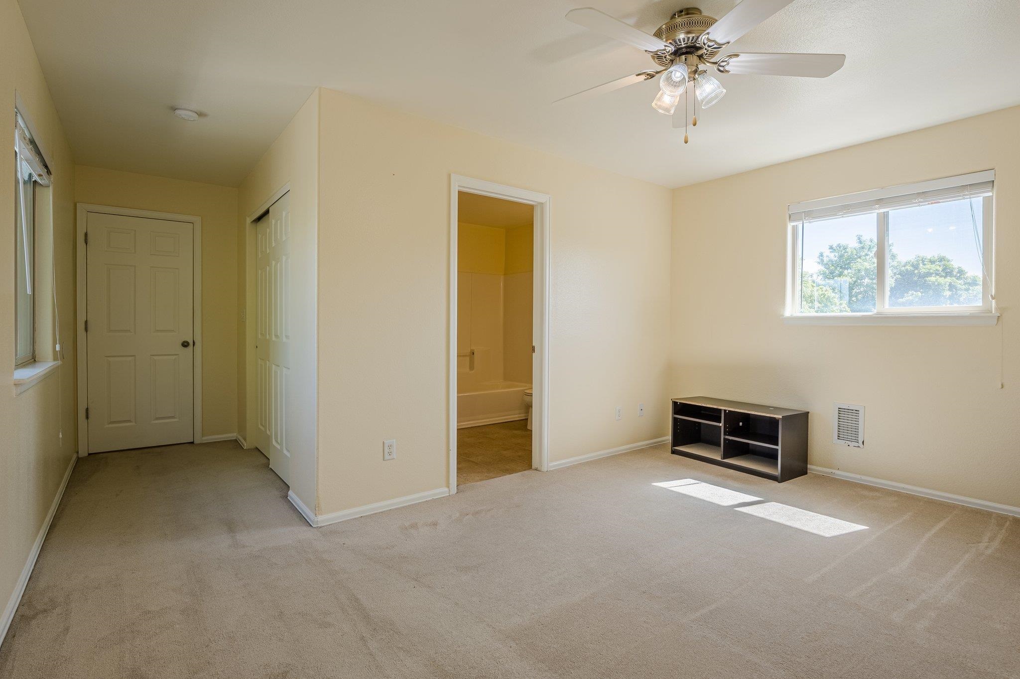 672 Pleasant Court Property Photo 11