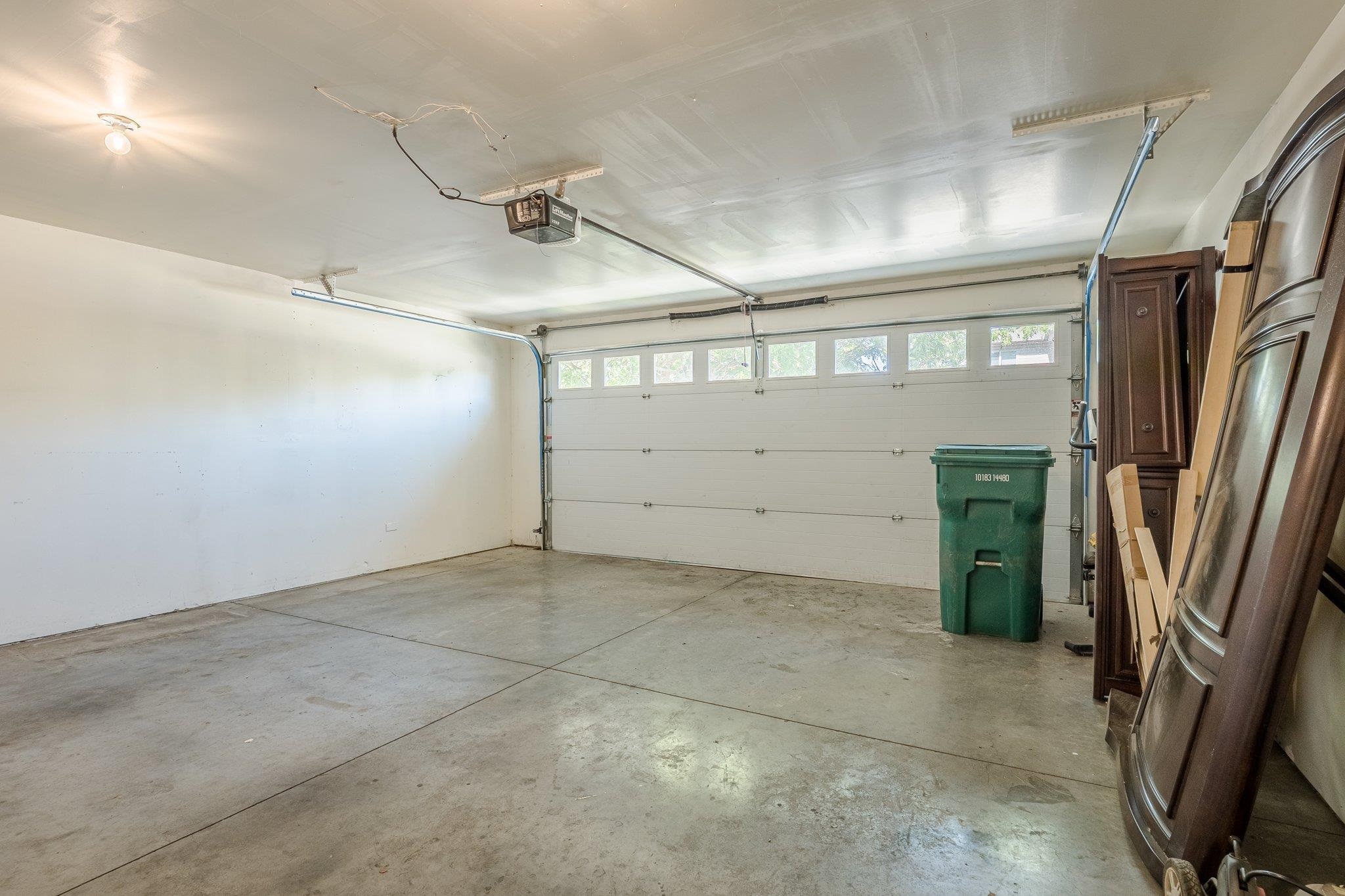 672 Pleasant Court Property Photo 25