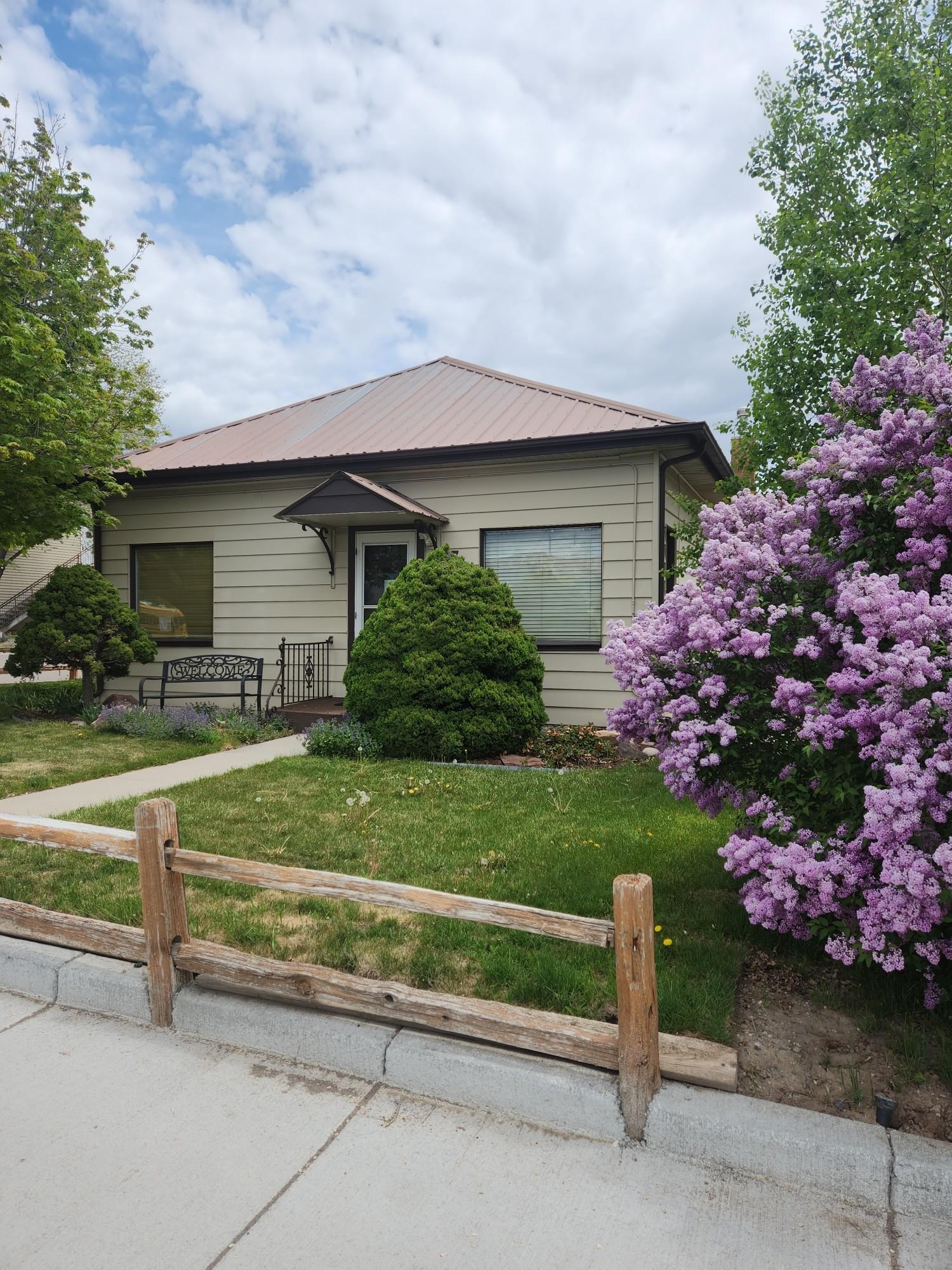 758 Railroad Avenue Property Photo 1
