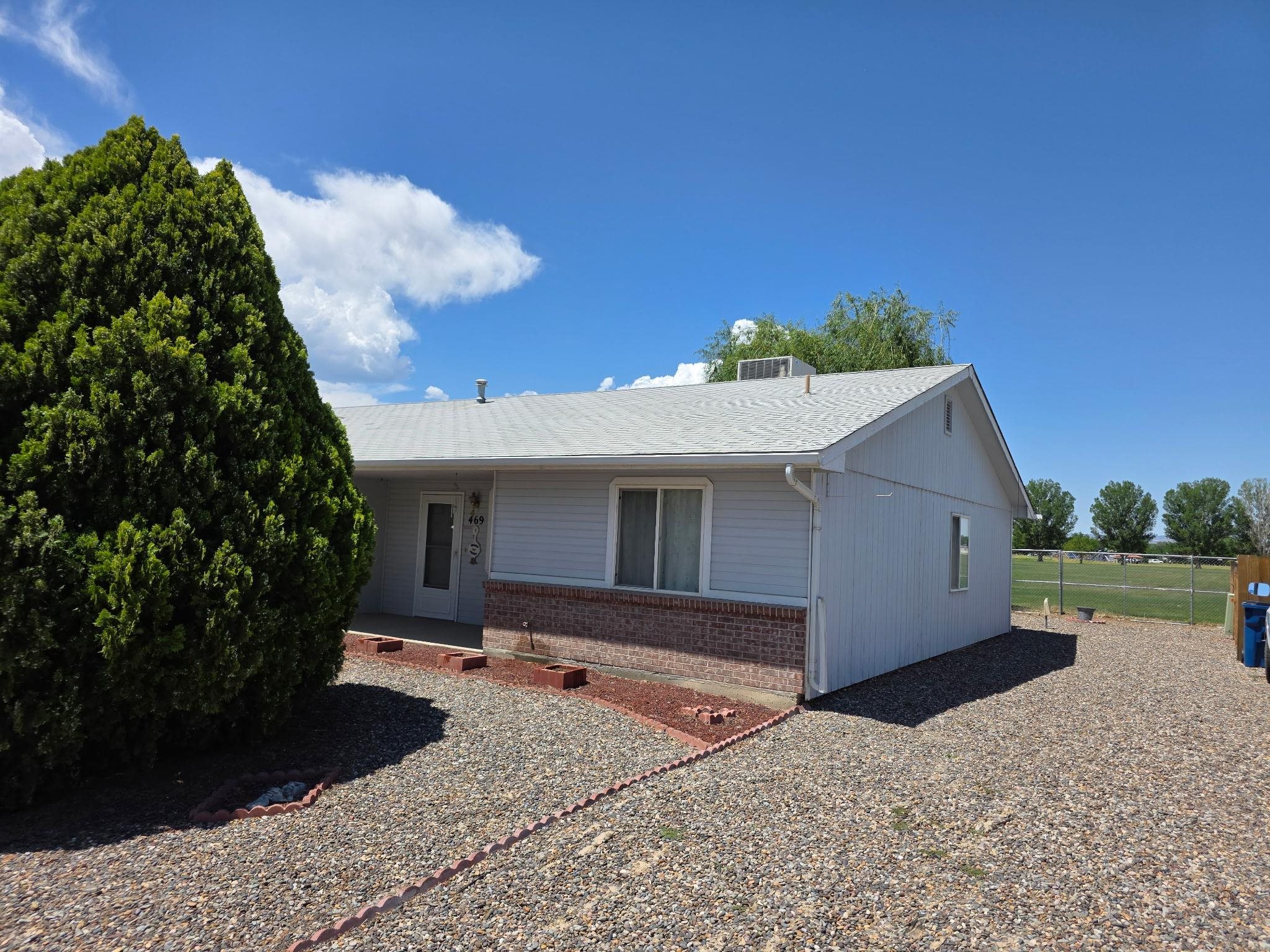 469 Seckel Street Property Photo 3