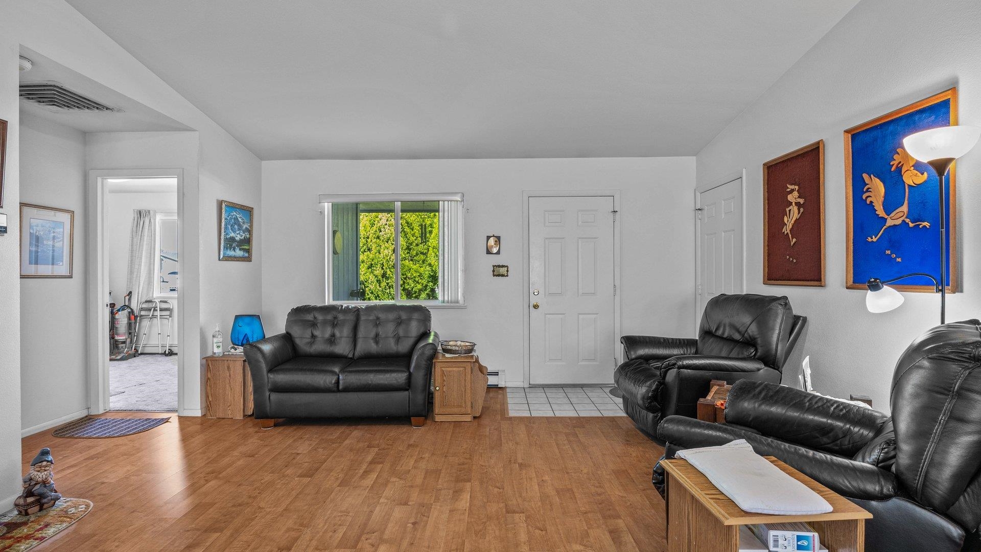 469 Seckel Street Property Photo 6