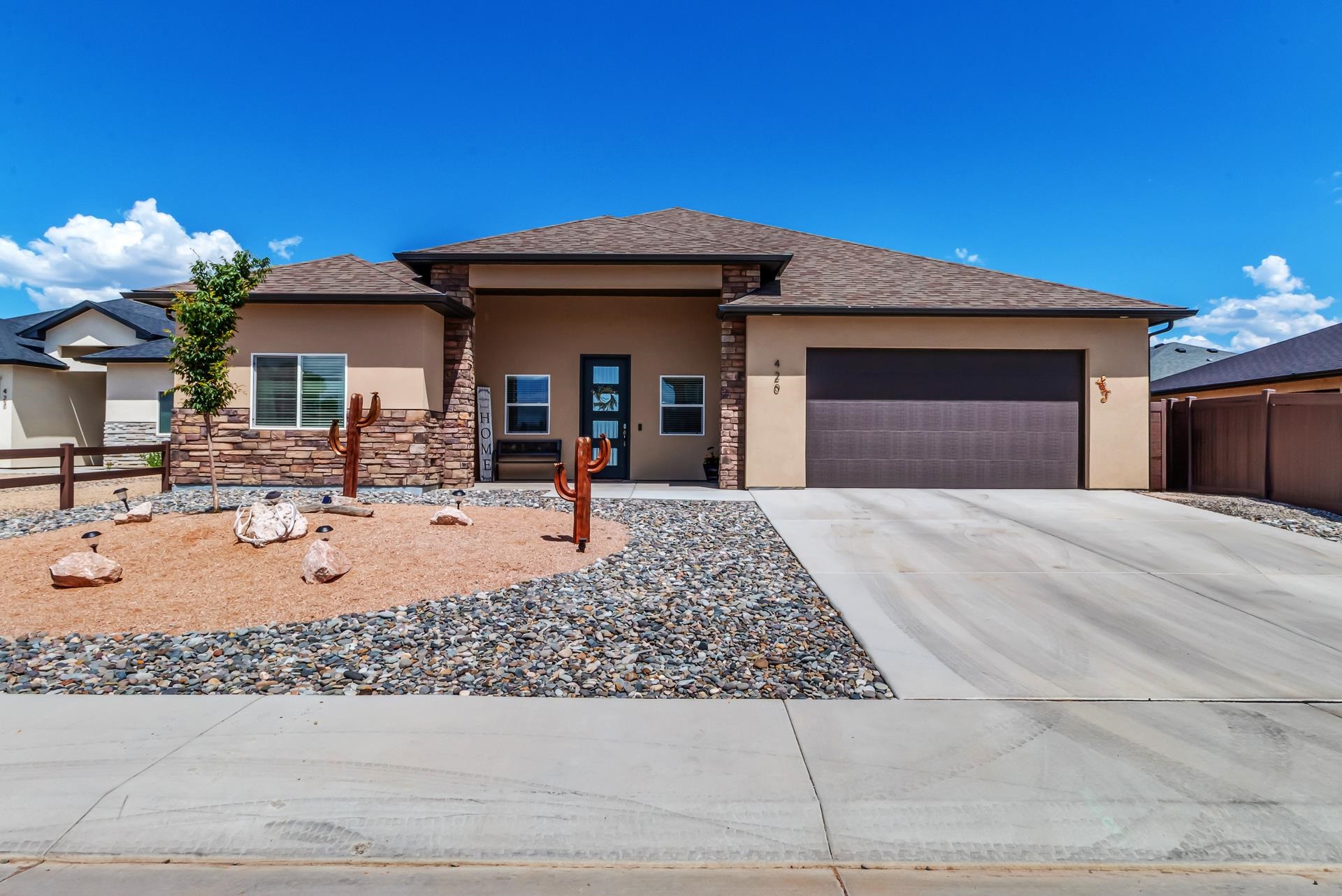 420 Kallen Court Property Photo 1