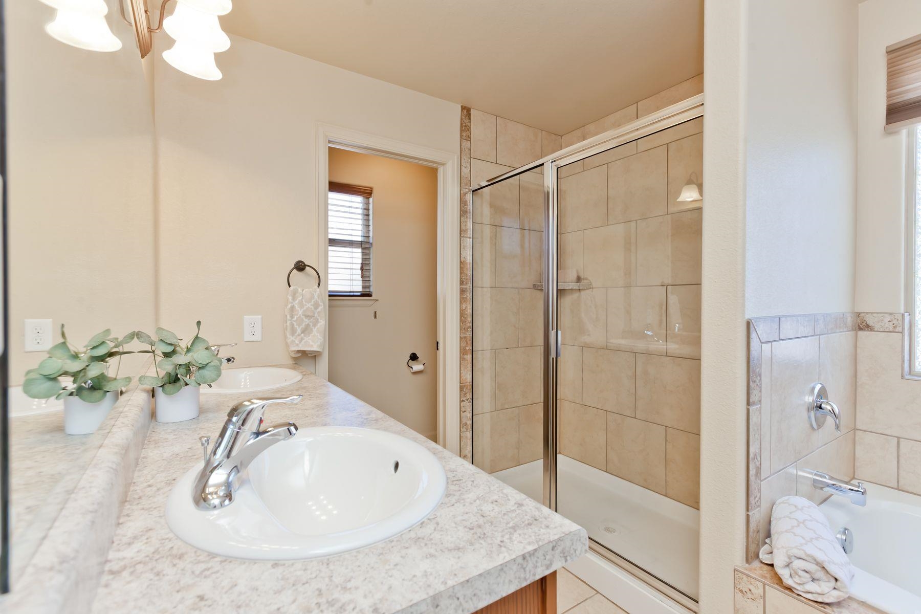 458 1/2 Davis Road Property Photo 17
