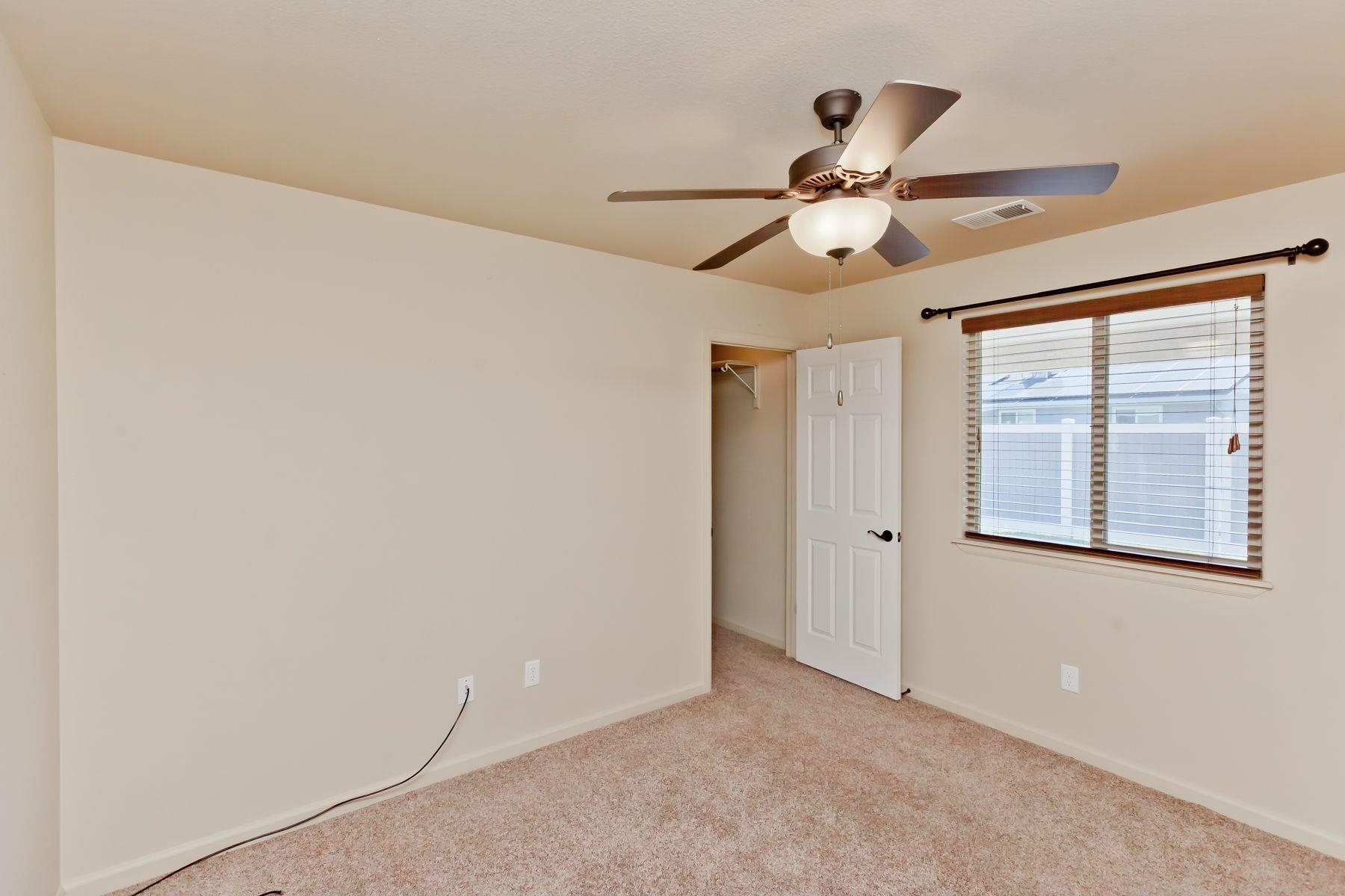 458 1/2 Davis Road Property Photo 26