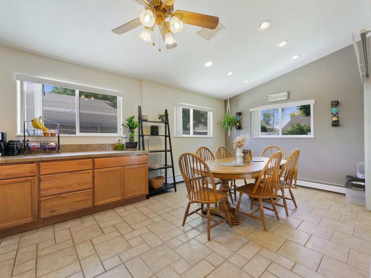 219 Mansfield Court Property Photo 7