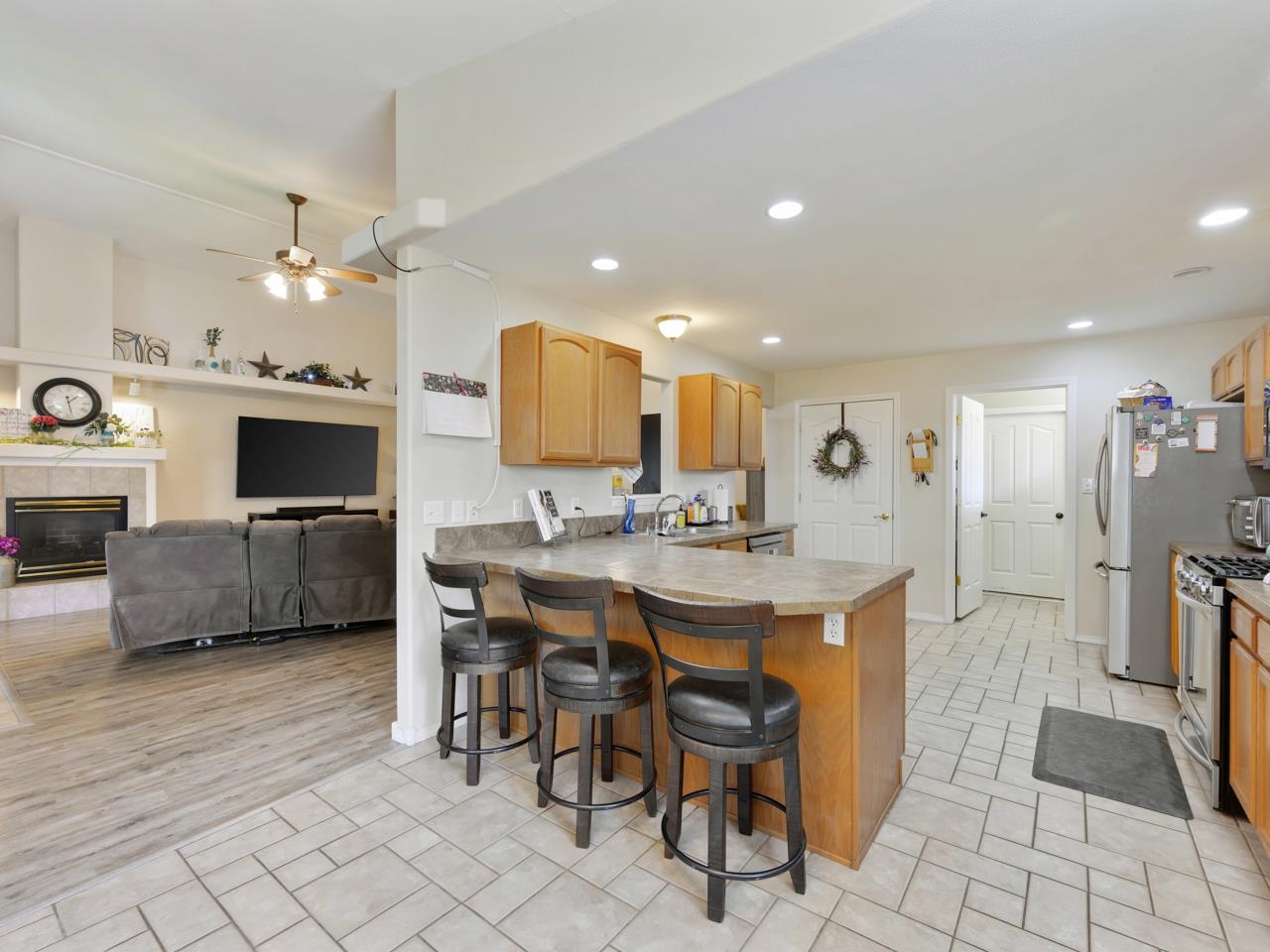 219 Mansfield Court Property Photo 9