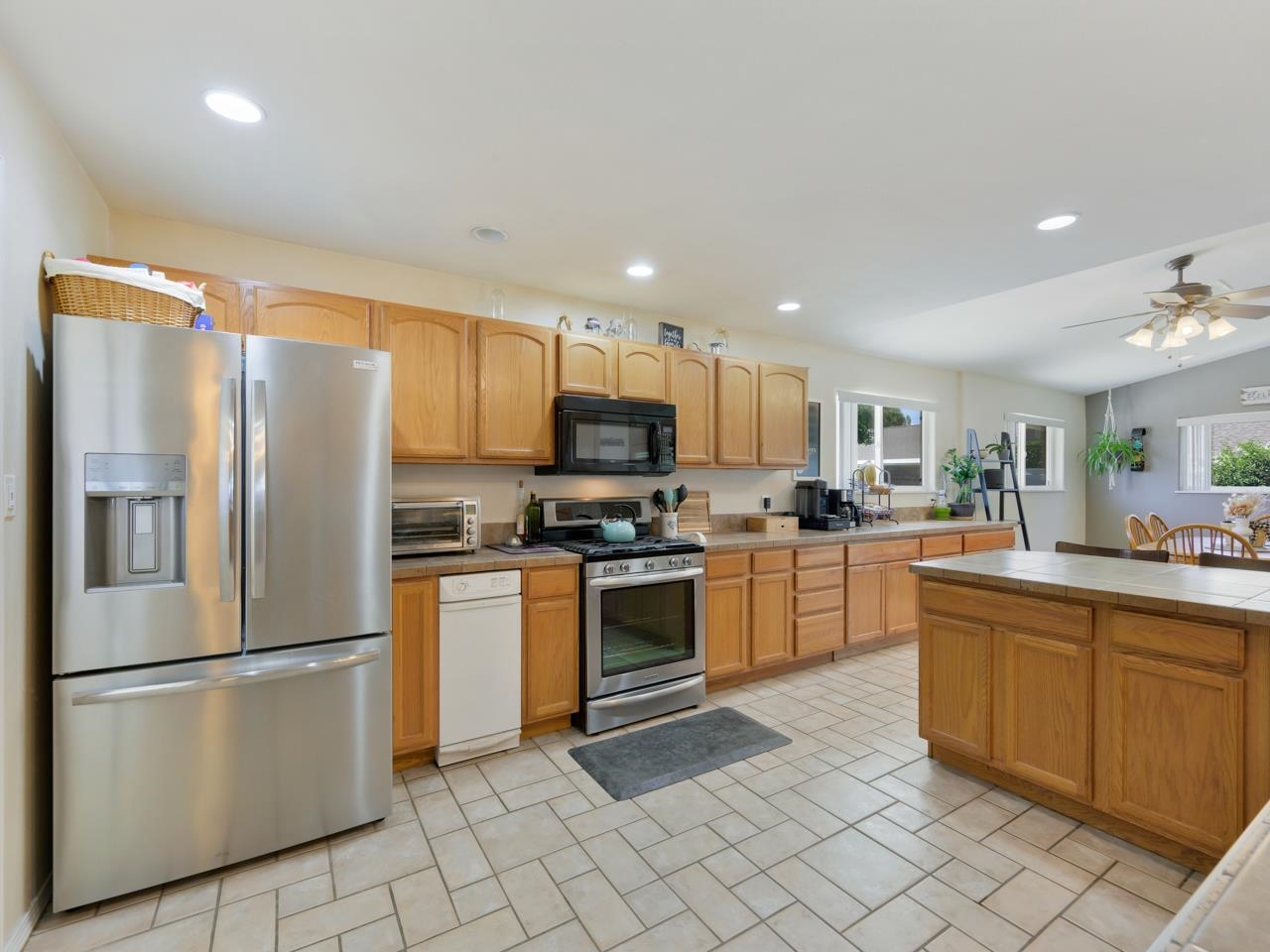 219 Mansfield Court Property Photo 11