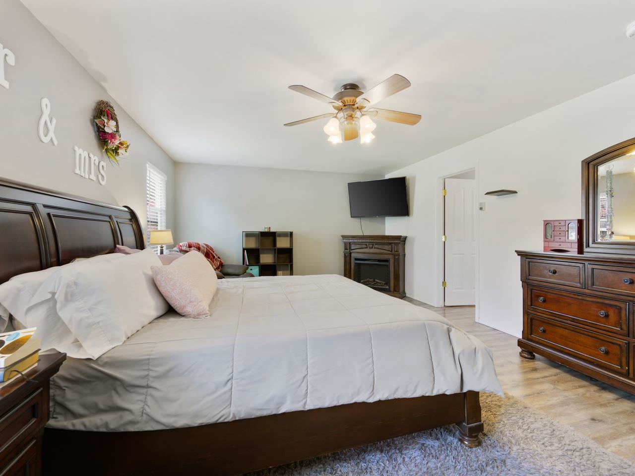 219 Mansfield Court Property Photo 14